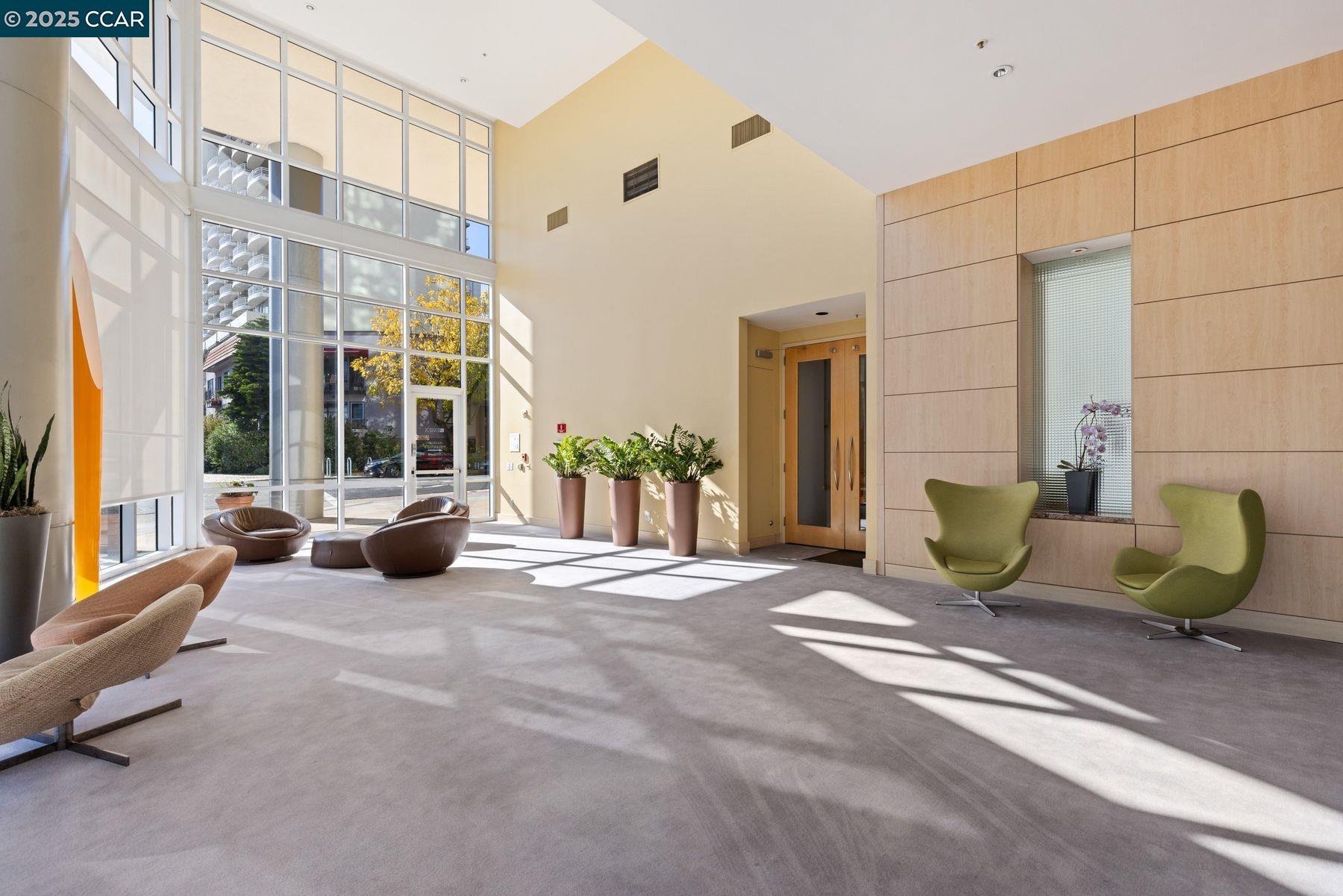 Detail Gallery Image 27 of 35 For 1 Lakeside Dr #1404,  Oakland,  CA 94612 - 2 Beds | 2 Baths