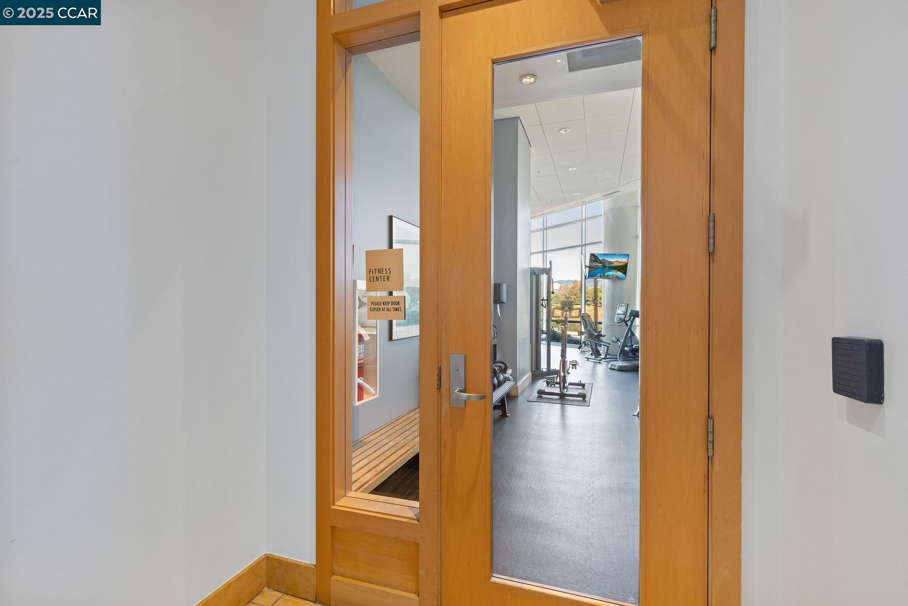 Detail Gallery Image 28 of 35 For 1 Lakeside Dr #1404,  Oakland,  CA 94612 - 2 Beds | 2 Baths