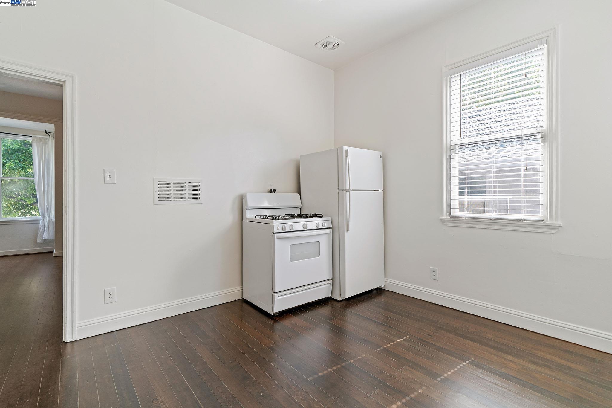 1000 Central Ave., Alameda CA 94501 — photo 20