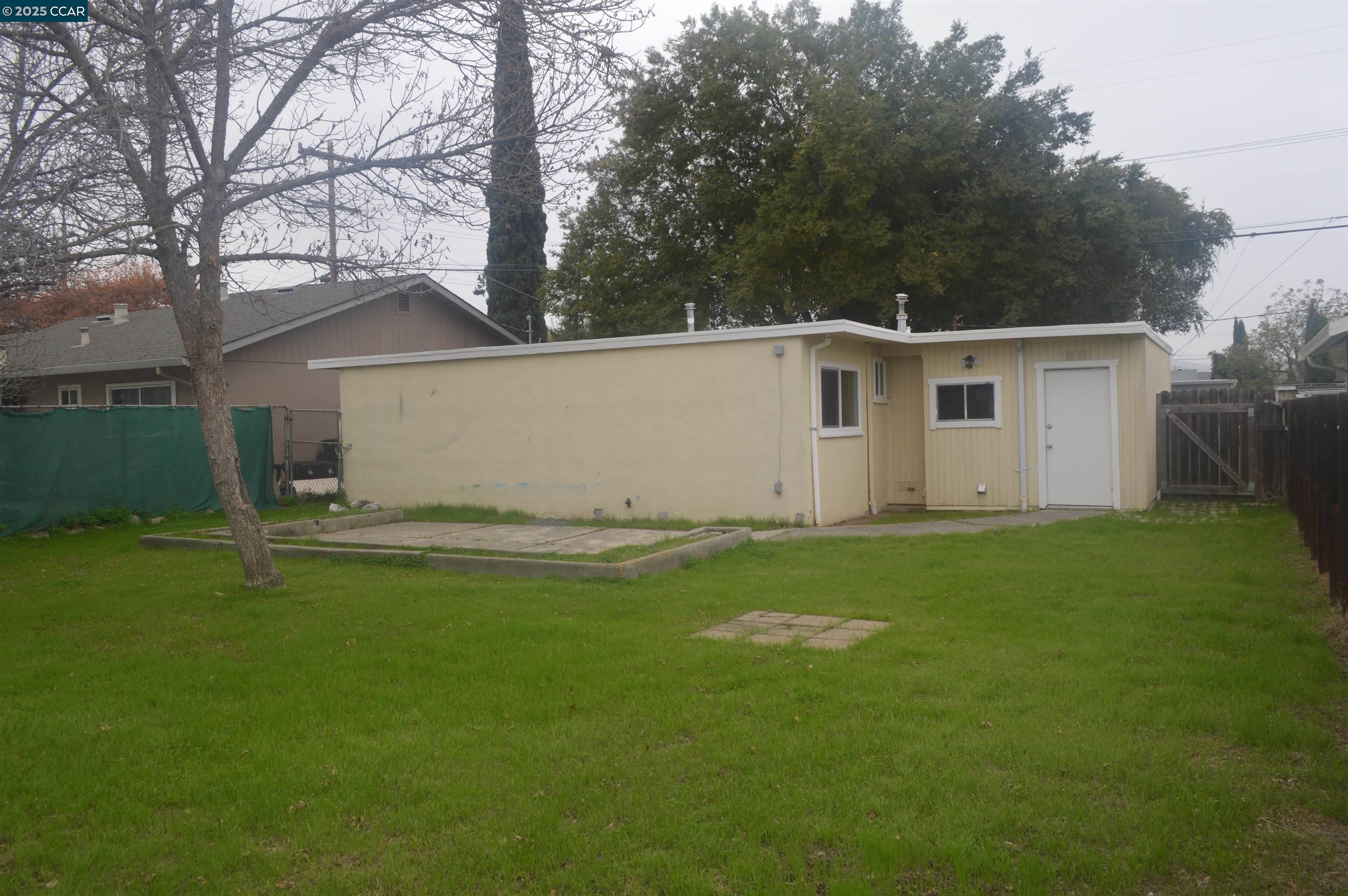 Detail Gallery Image 16 of 20 For 92 Beach Dr, Bay Point,  CA 94565-1407 - 3 Beds | 1 Baths