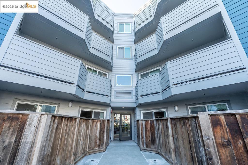 Detail Gallery Image 26 of 41 For 6400 Christie Ave #3213,  Emeryville,  CA 94608 - 2 Beds | 2 Baths