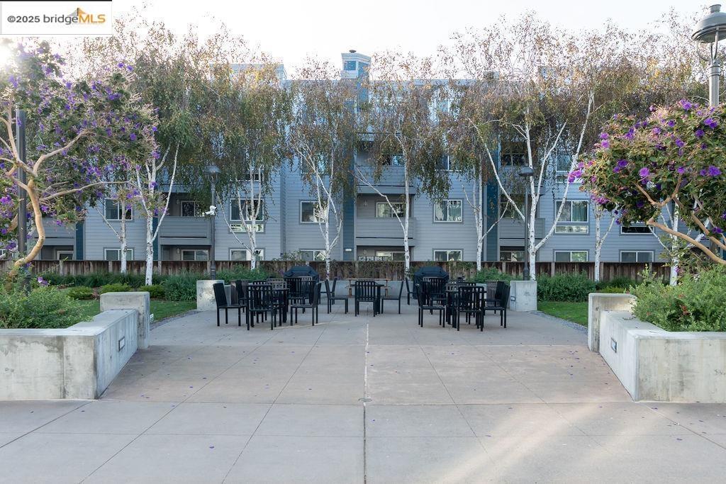 Detail Gallery Image 27 of 41 For 6400 Christie Ave #3213,  Emeryville,  CA 94608 - 2 Beds | 2 Baths