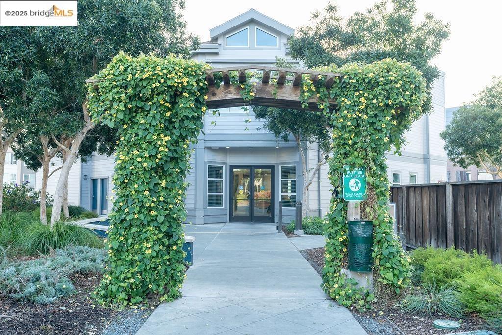 Detail Gallery Image 30 of 41 For 6400 Christie Ave #3213,  Emeryville,  CA 94608 - 2 Beds | 2 Baths