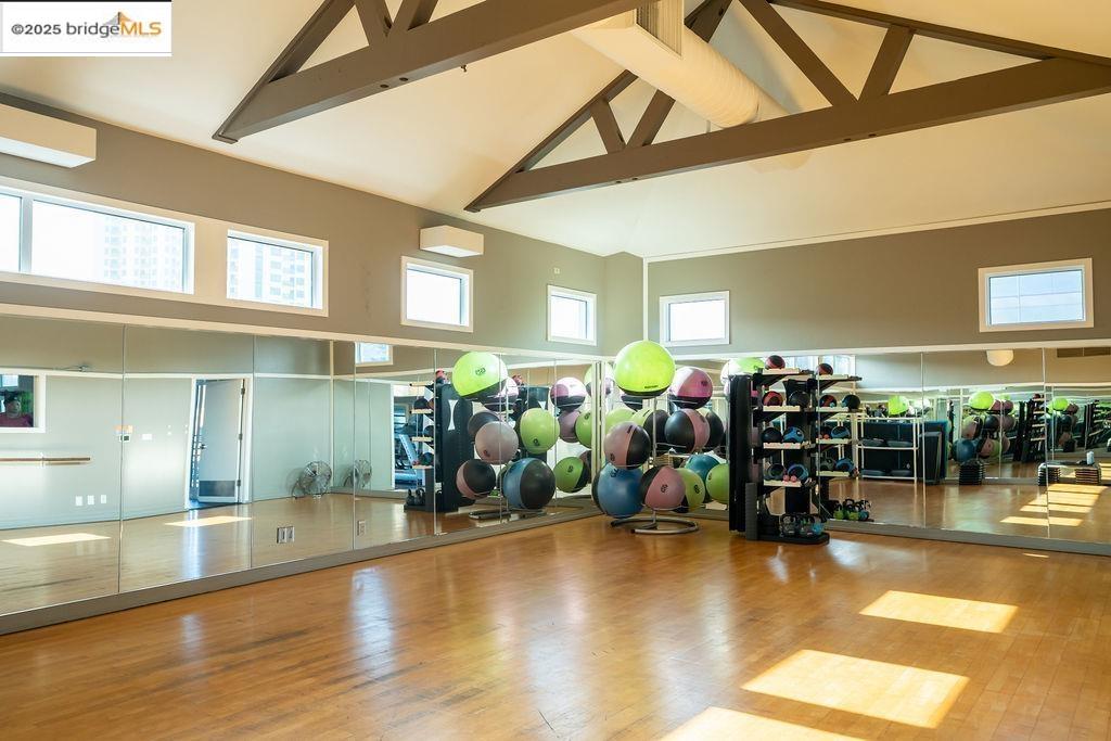 Detail Gallery Image 39 of 41 For 6400 Christie Ave #3213,  Emeryville,  CA 94608 - 2 Beds | 2 Baths