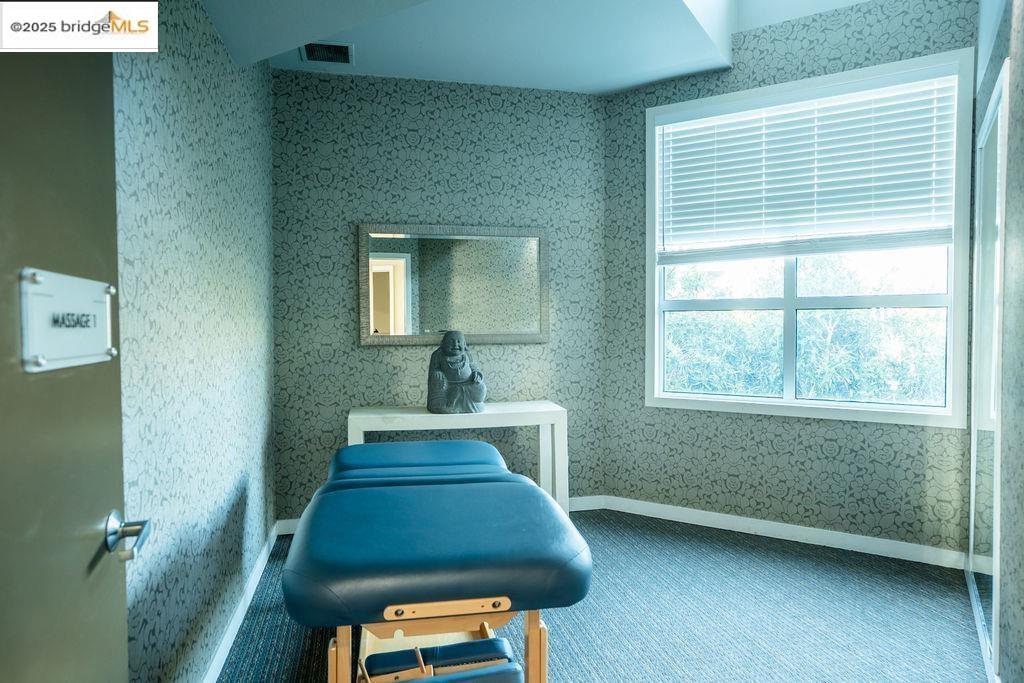 Detail Gallery Image 40 of 41 For 6400 Christie Ave #3213,  Emeryville,  CA 94608 - 2 Beds | 2 Baths