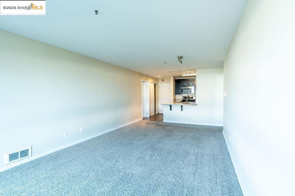 Photo #8: 41118431 Listing: Photo #8