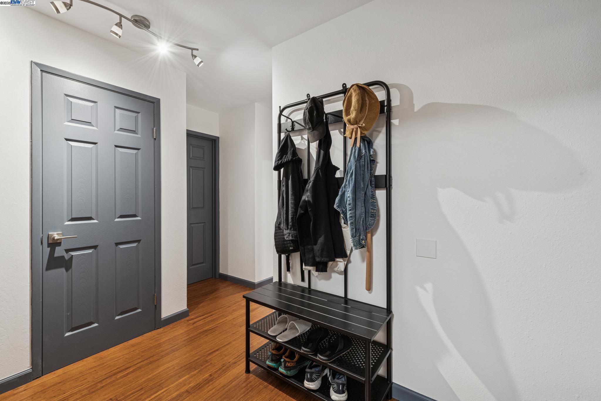 Photo #3: 41118458 Listing: Photo #3