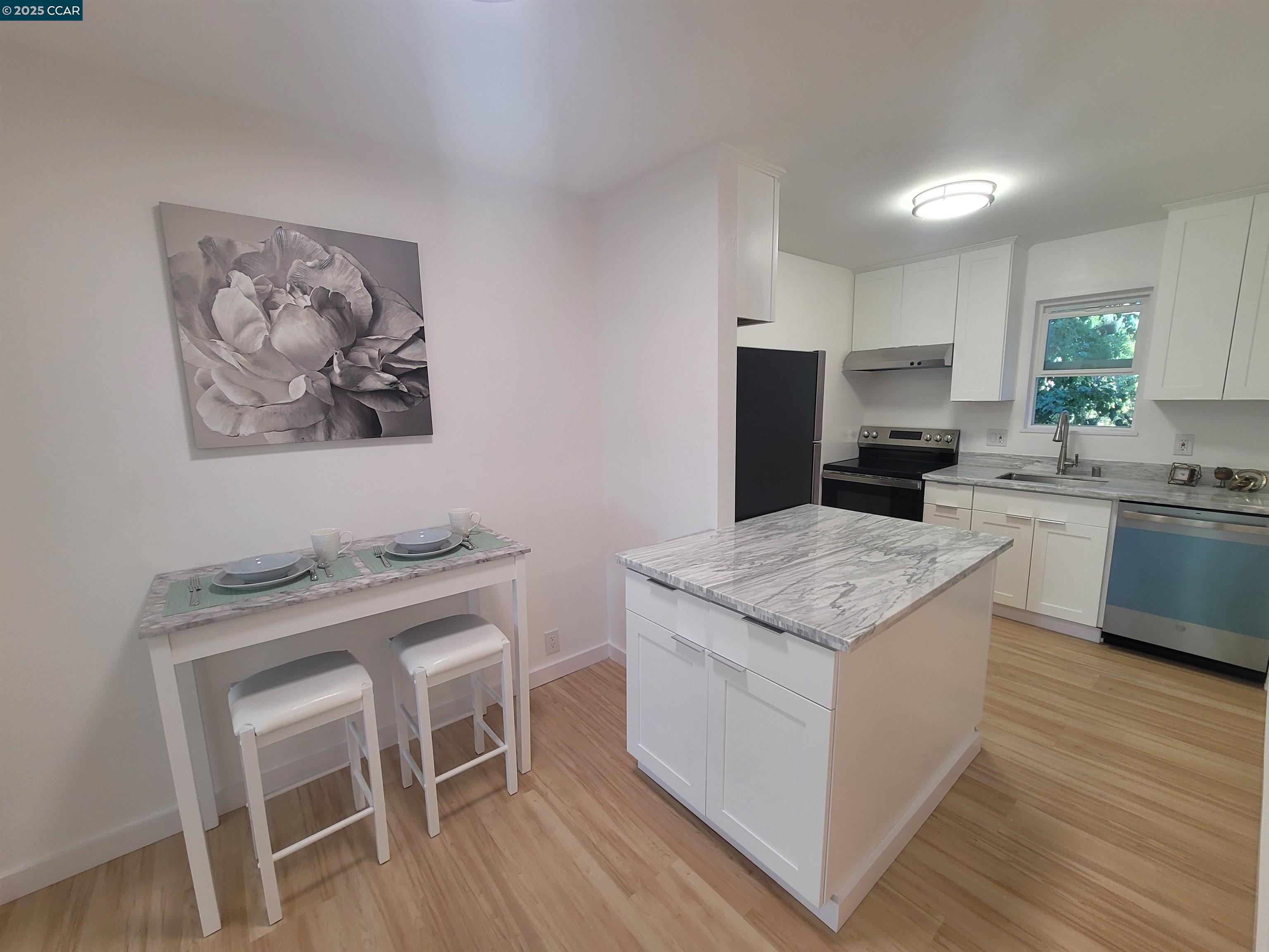 Detail Gallery Image 20 of 59 For 375 Camelback Rd #23,  Pleasant Hill,  CA 94523 - 2 Beds | 1 Baths