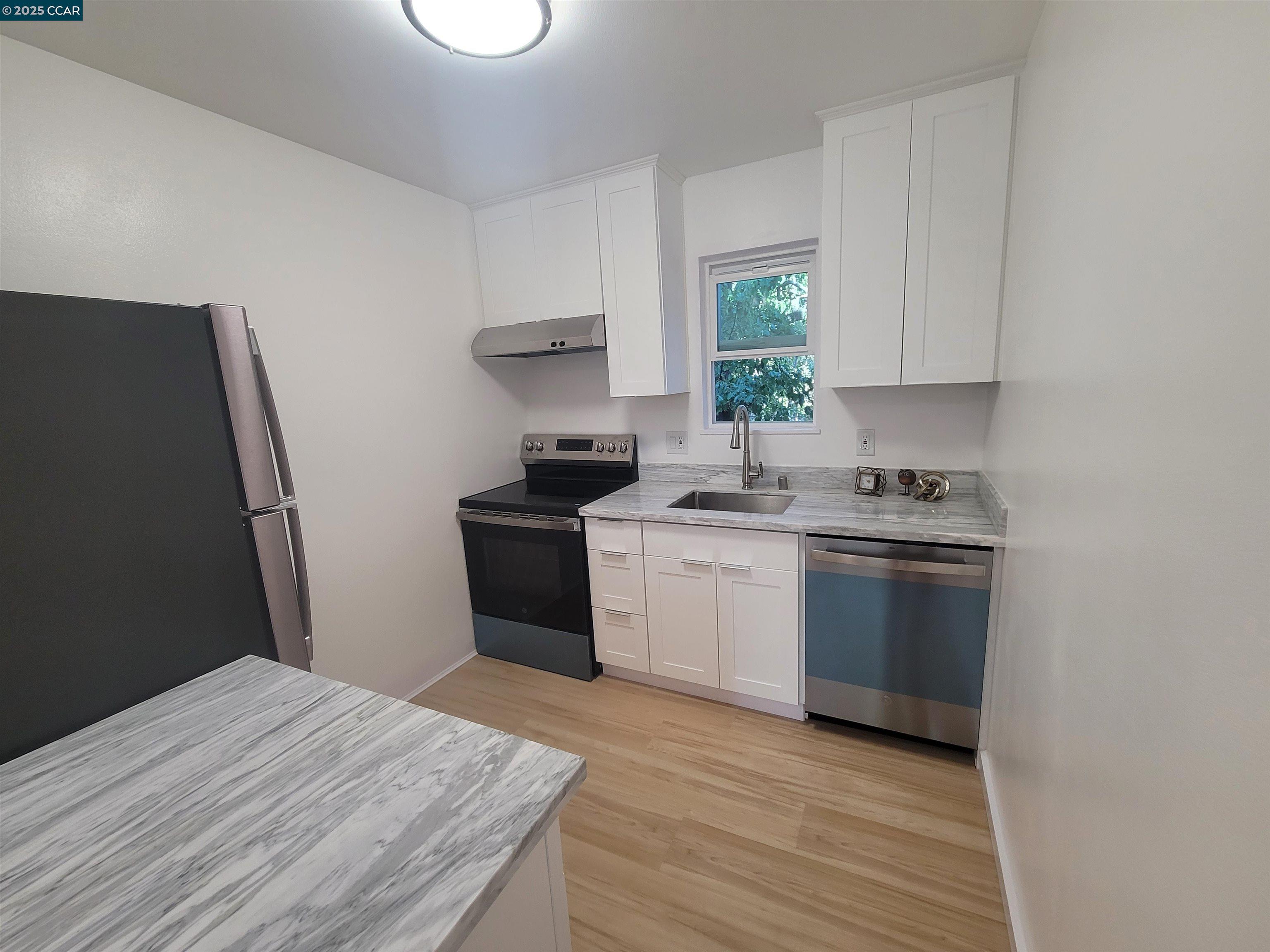 Detail Gallery Image 6 of 59 For 375 Camelback Rd #23,  Pleasant Hill,  CA 94523 - 2 Beds | 1 Baths