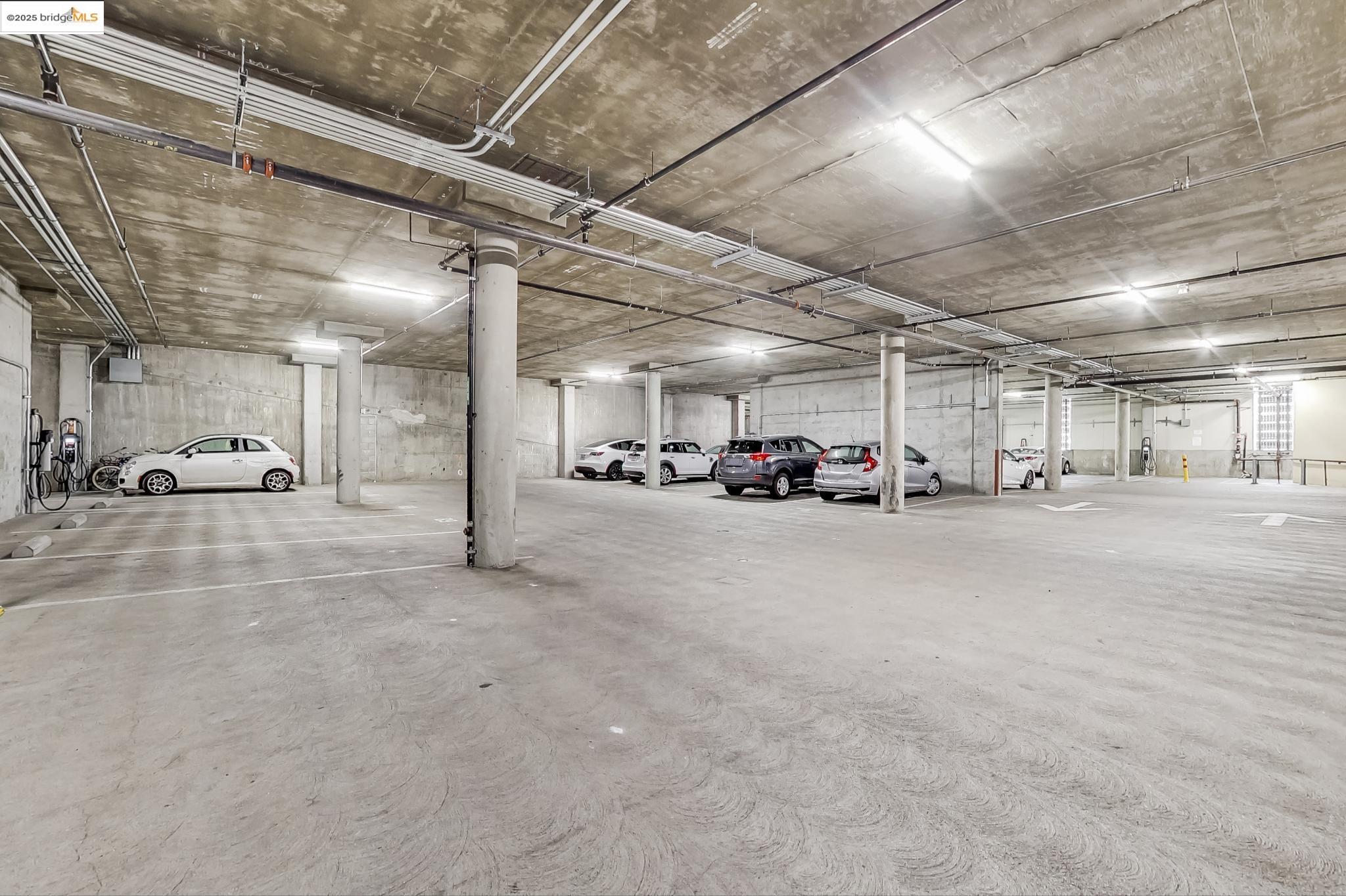 Detail Gallery Image 20 of 21 For 899 Clay St, Oakland,  CA 94607 - – Beds | – Baths