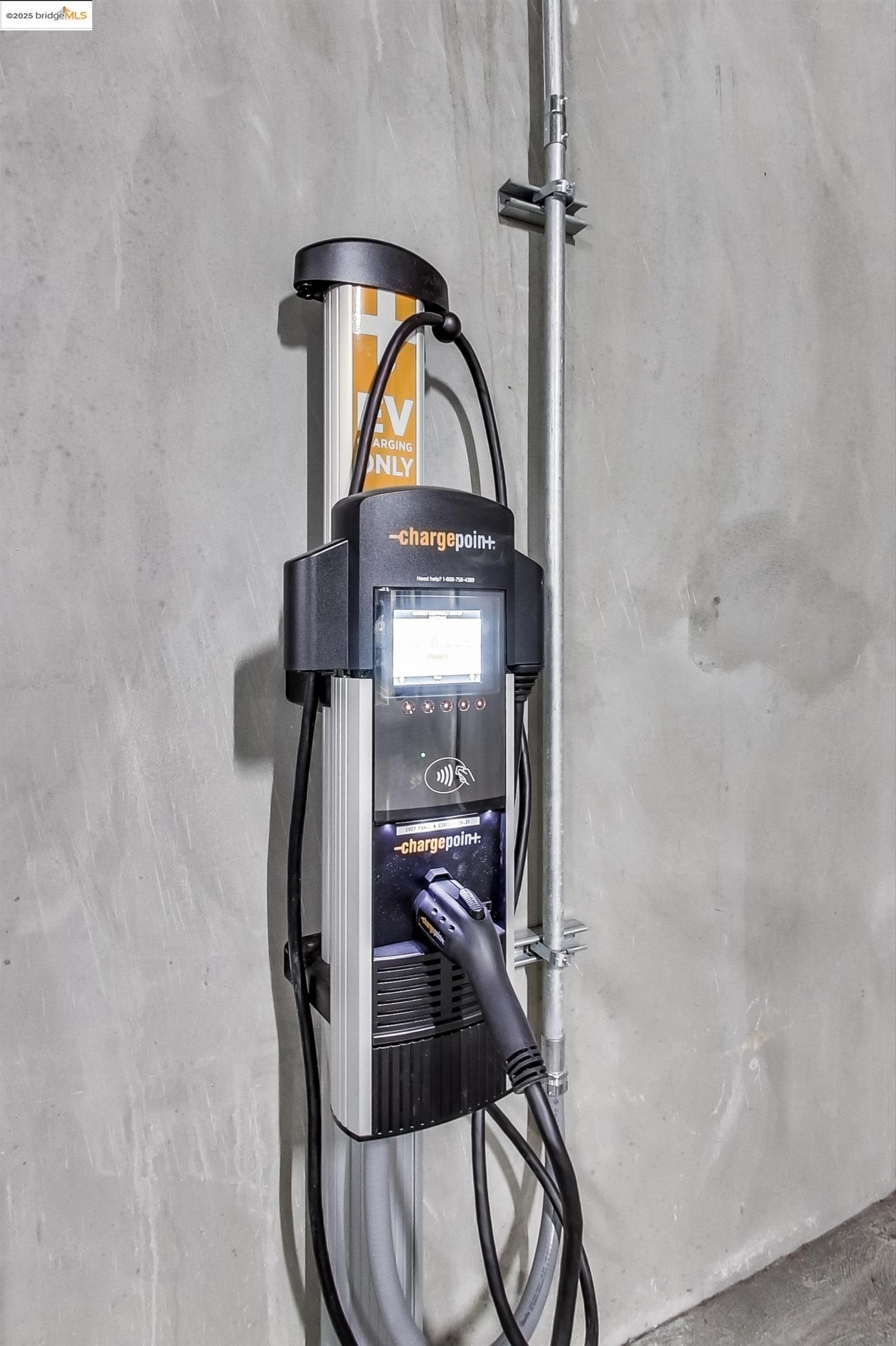 Detail Gallery Image 21 of 21 For 899 Clay St, Oakland,  CA 94607 - – Beds | – Baths