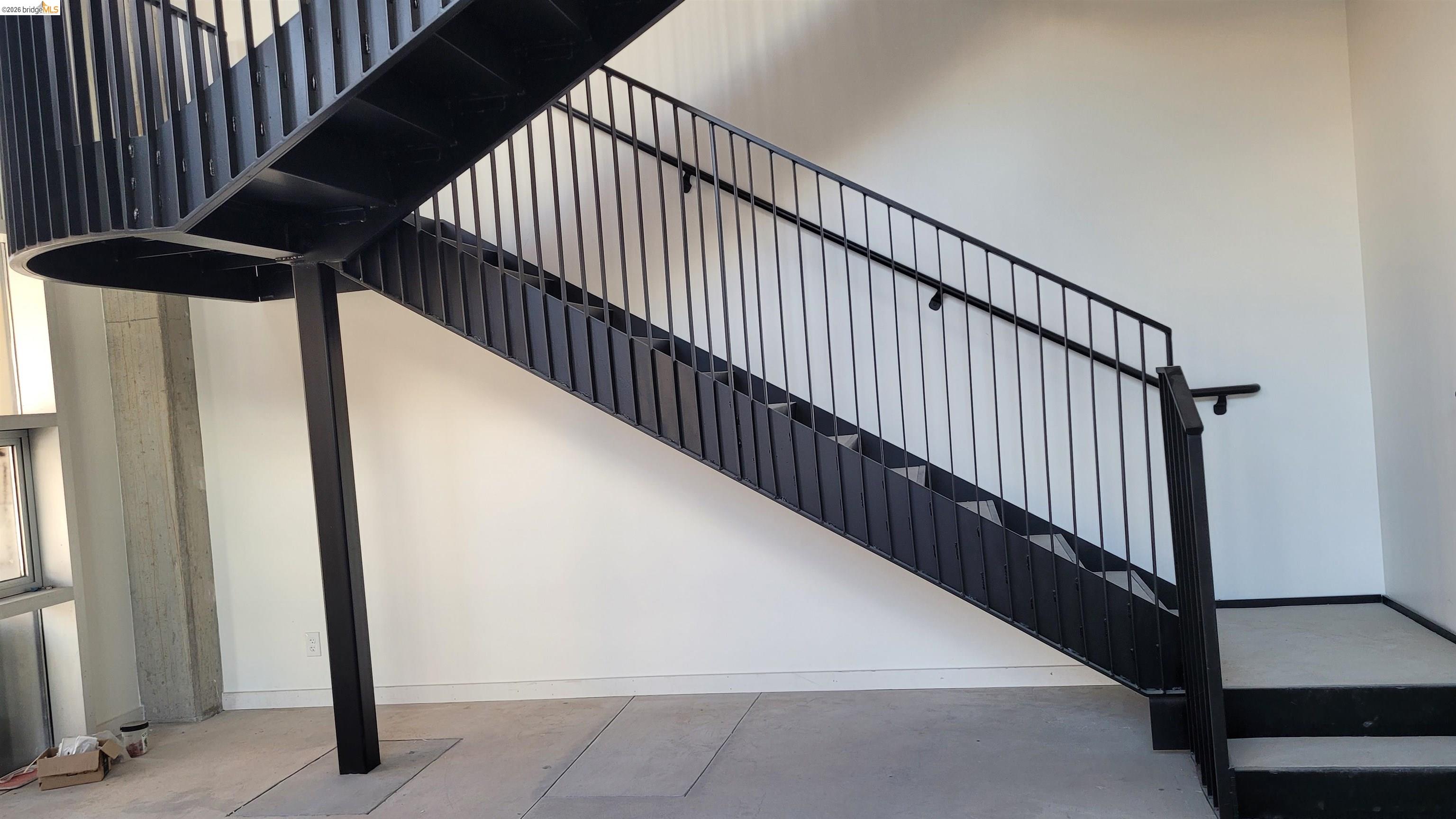 Detail Gallery Image 6 of 20 For 899 Clay St, Oakland,  CA 94607 - – Beds | – Baths