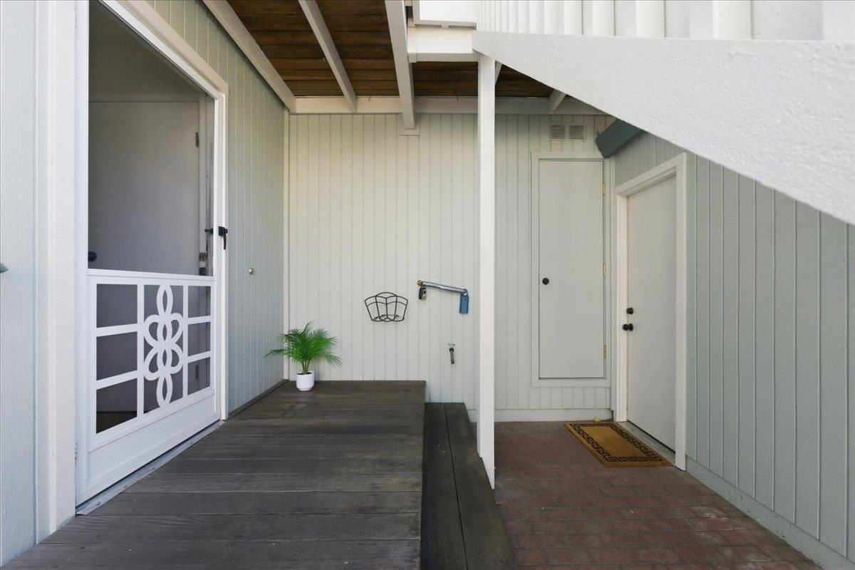 Detail Gallery Image 4 of 37 For 1839 Shirley Dr, Benicia,  CA 94510 - 2 Beds | 2 Baths