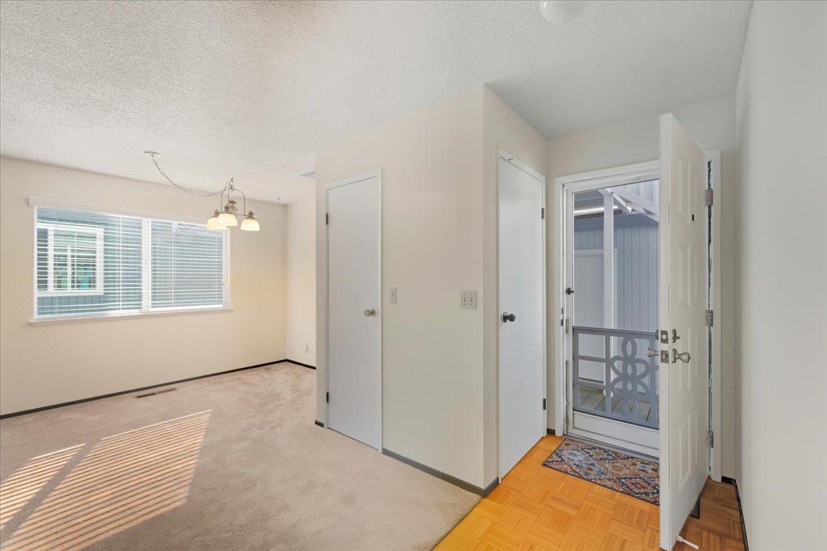 Detail Gallery Image 6 of 37 For 1839 Shirley Dr, Benicia,  CA 94510 - 2 Beds | 2 Baths