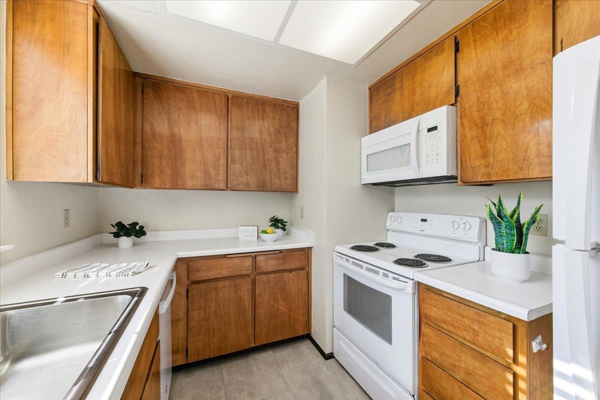 Detail Gallery Image 8 of 37 For 1839 Shirley Dr, Benicia,  CA 94510 - 2 Beds | 2 Baths