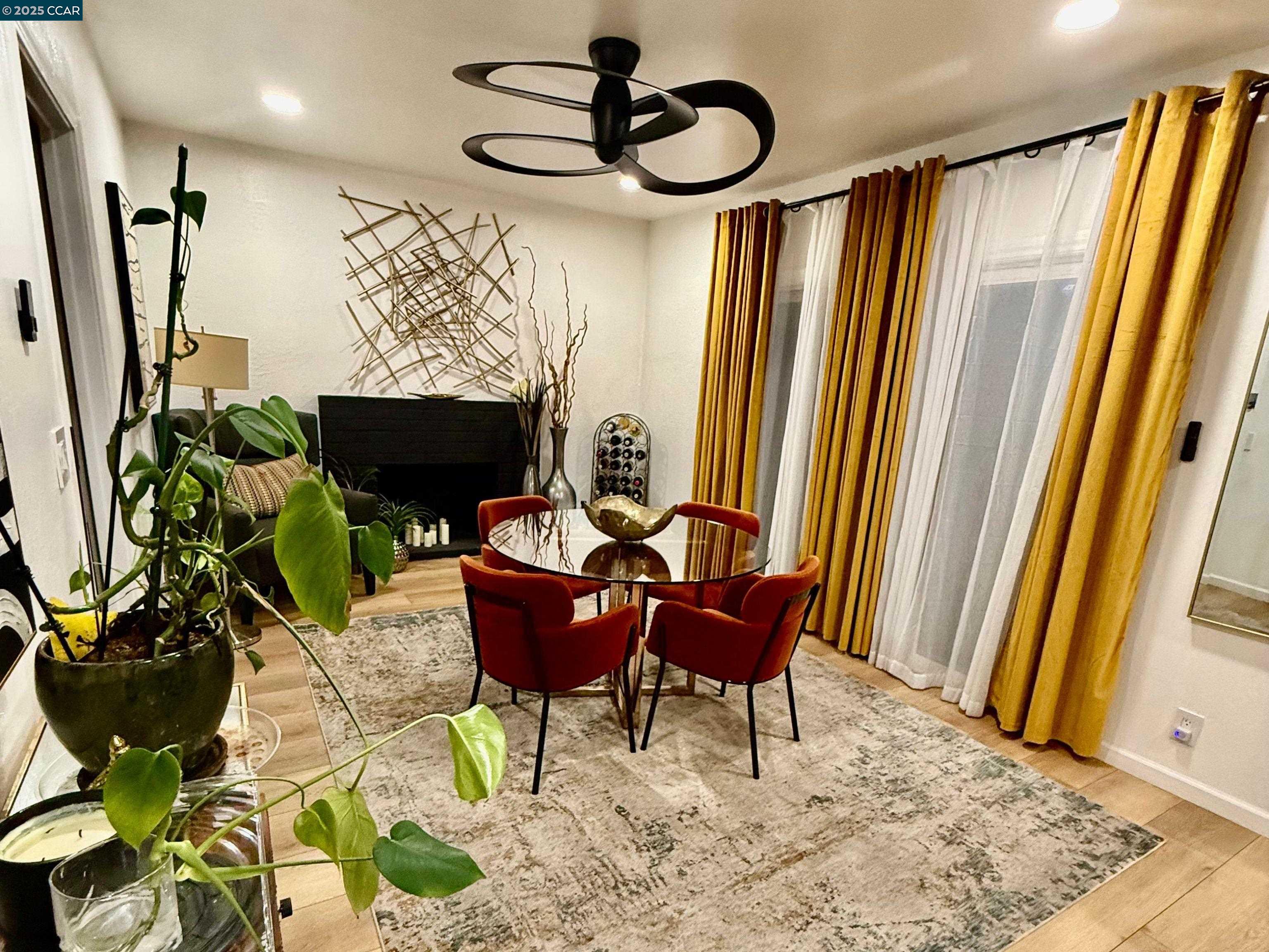 Detail Gallery Image 7 of 16 For 120 E Lake Drive, Antioch,  CA 94509 - 4 Beds | 2 Baths