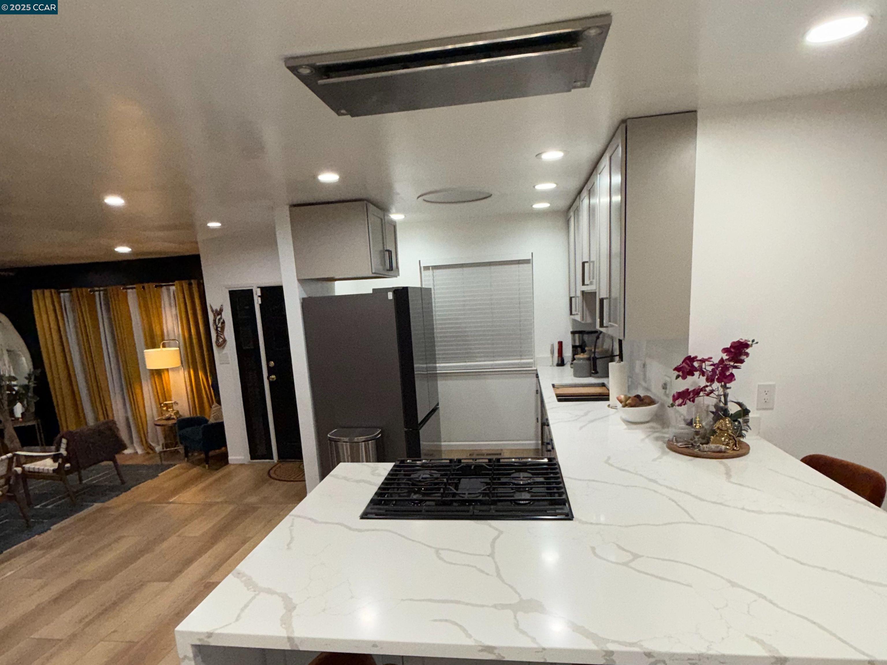 Detail Gallery Image 9 of 16 For 120 E Lake Drive, Antioch,  CA 94509 - 4 Beds | 2 Baths