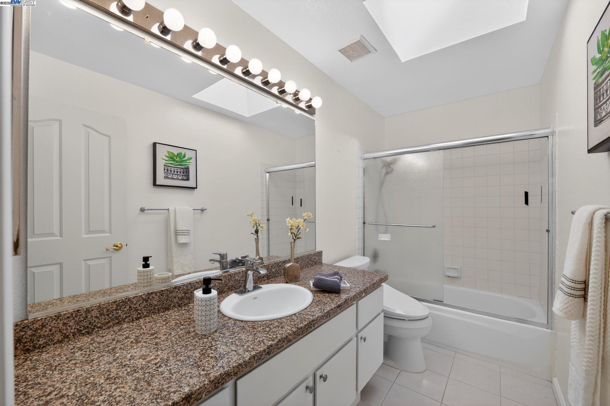 Detail Gallery Image 22 of 45 For 7210 Valley View Ct, Pleasanton,  CA 94588 - 4 Beds | 2/1 Baths