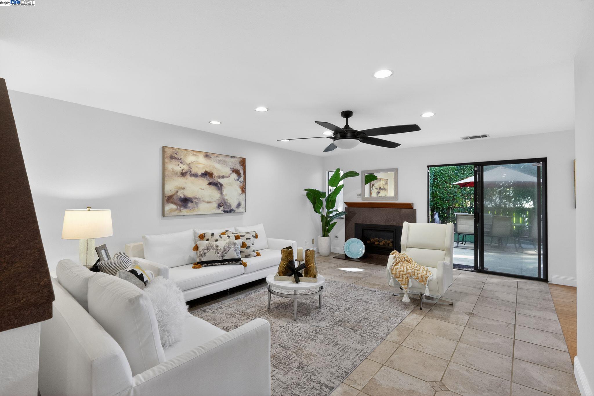 Detail Gallery Image 4 of 45 For 7210 Valley View Ct, Pleasanton,  CA 94588 - 4 Beds | 2/1 Baths