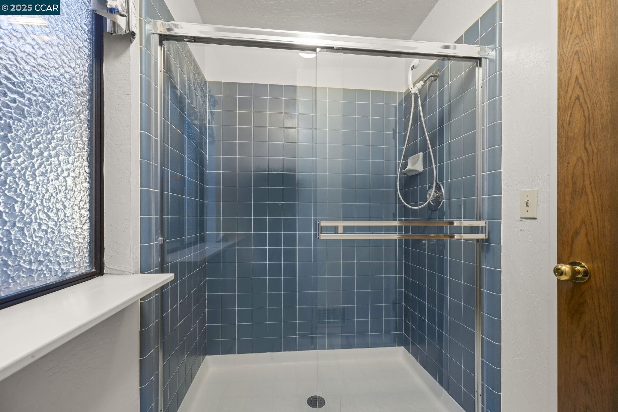 Detail Gallery Image 22 of 47 For 1383 Alvarado Rd, Berkeley,  CA 94705 - 4 Beds | 3/1 Baths
