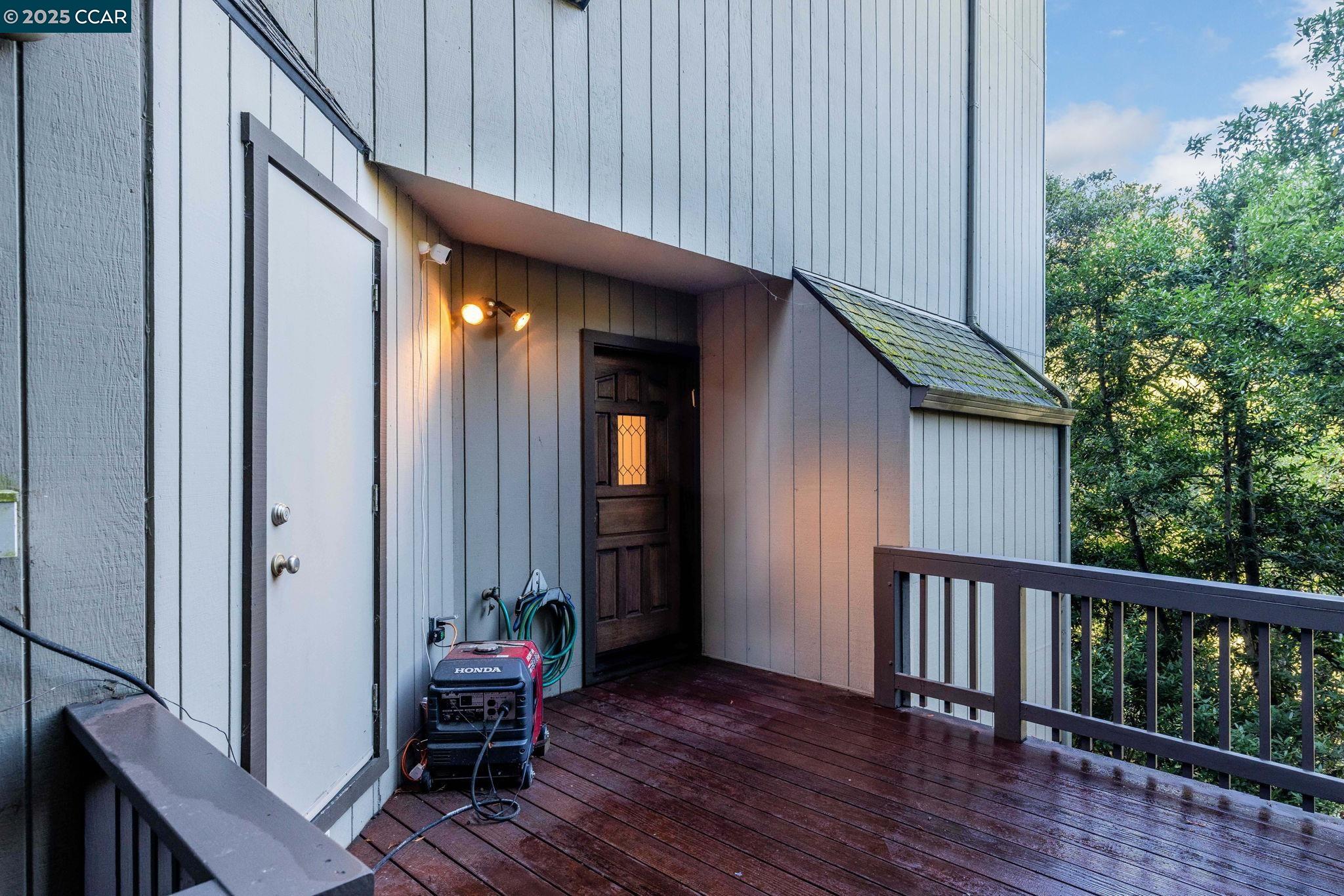 Detail Gallery Image 31 of 47 For 1383 Alvarado Rd, Berkeley,  CA 94705 - 4 Beds | 3/1 Baths