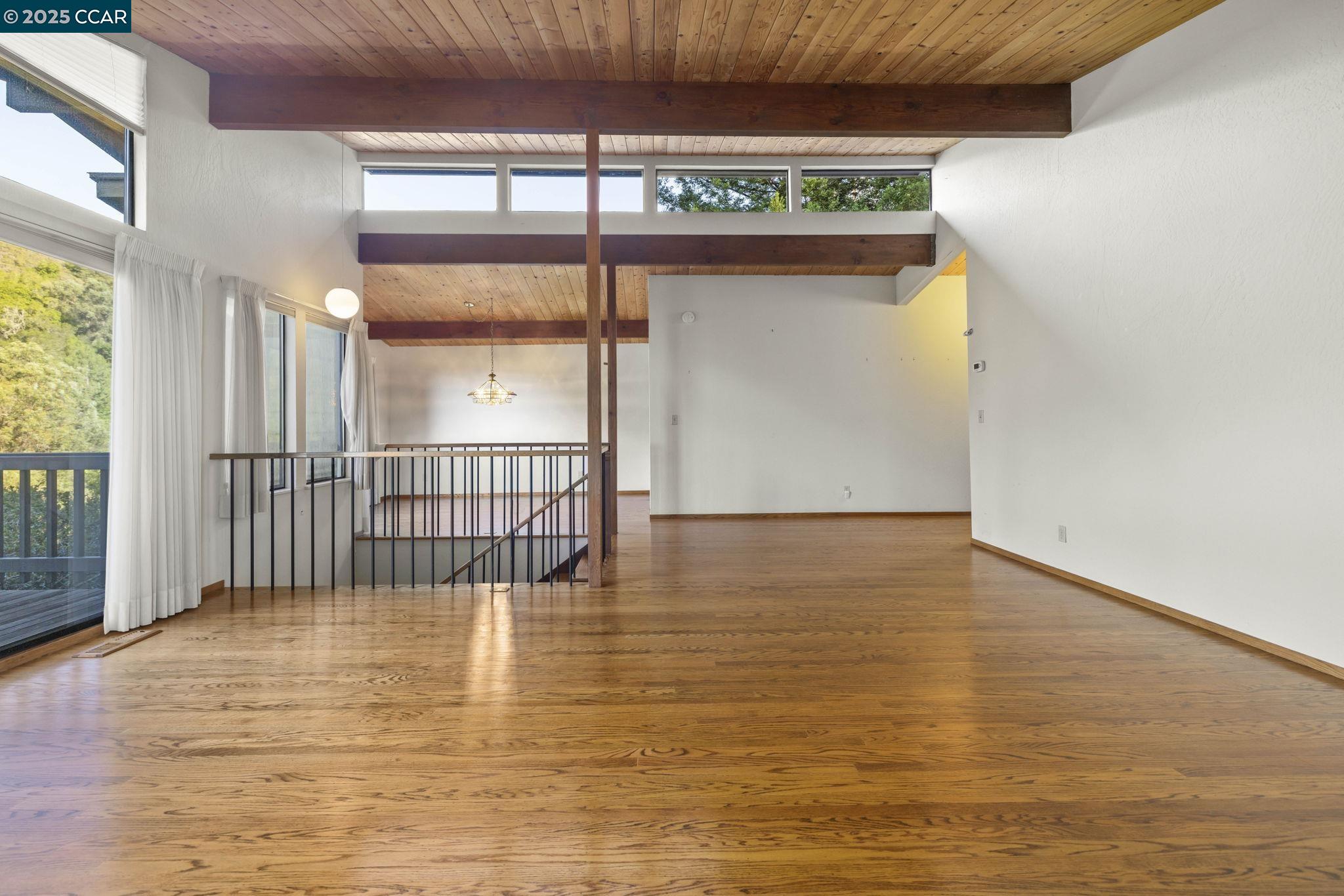 Detail Gallery Image 10 of 47 For 1383 Alvarado Rd, Berkeley,  CA 94705 - 4 Beds | 3/1 Baths