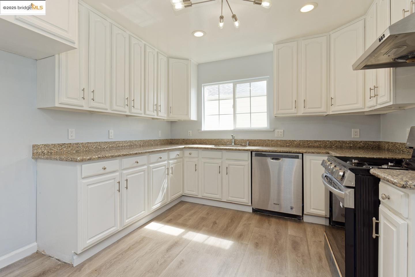 4251 Porter St, Oakland CA 94619 — photo 10