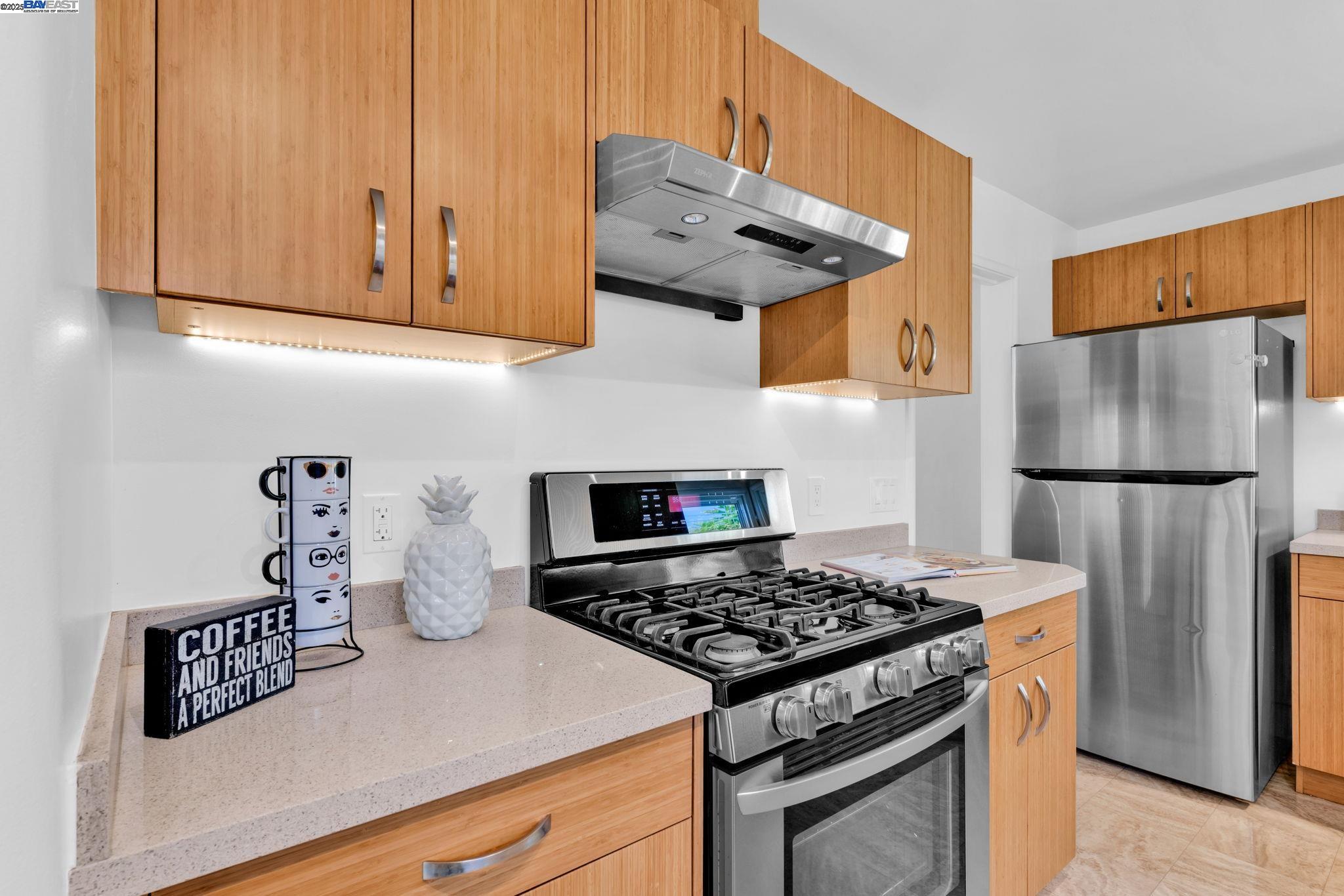 Detail Gallery Image 17 of 38 For 205 Julius Street, San Leandro,  CA 94577 - 2 Beds | 1 Baths