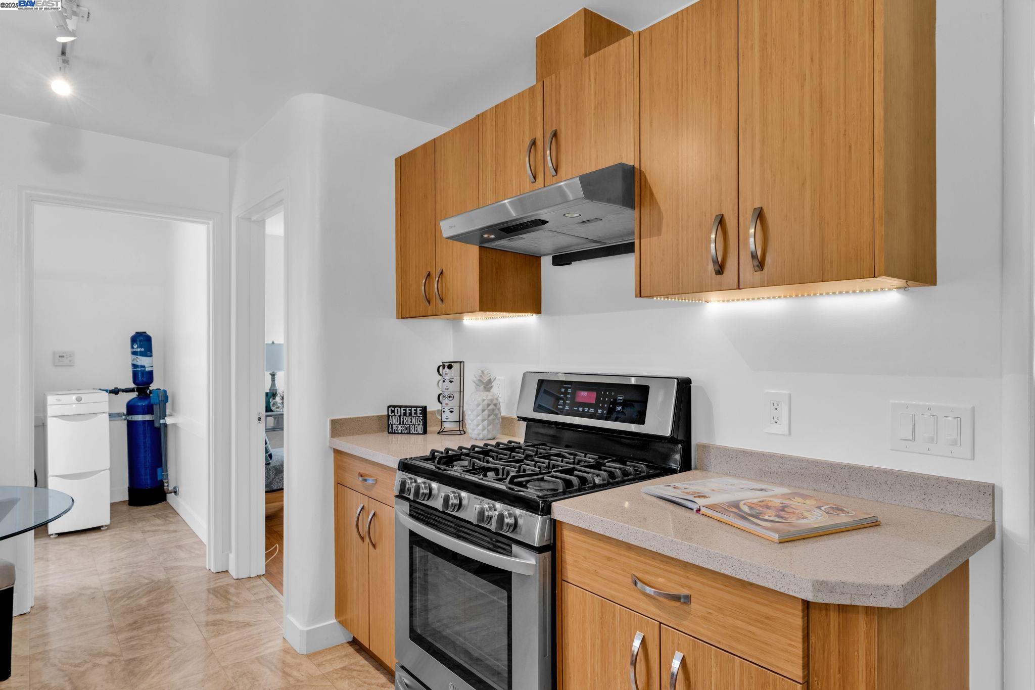 Detail Gallery Image 21 of 38 For 205 Julius Street, San Leandro,  CA 94577 - 2 Beds | 1 Baths