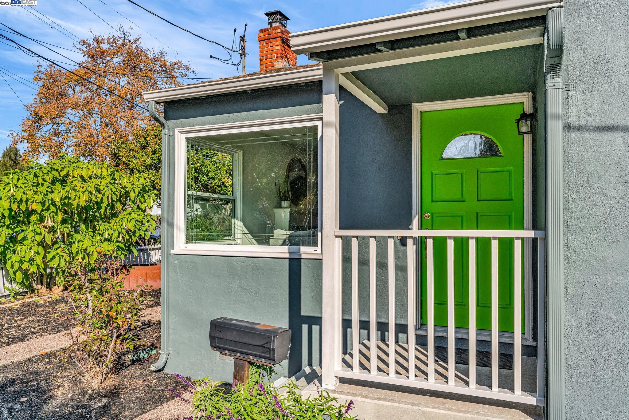 Detail Gallery Image 7 of 38 For 205 Julius Street, San Leandro,  CA 94577 - 2 Beds | 1 Baths