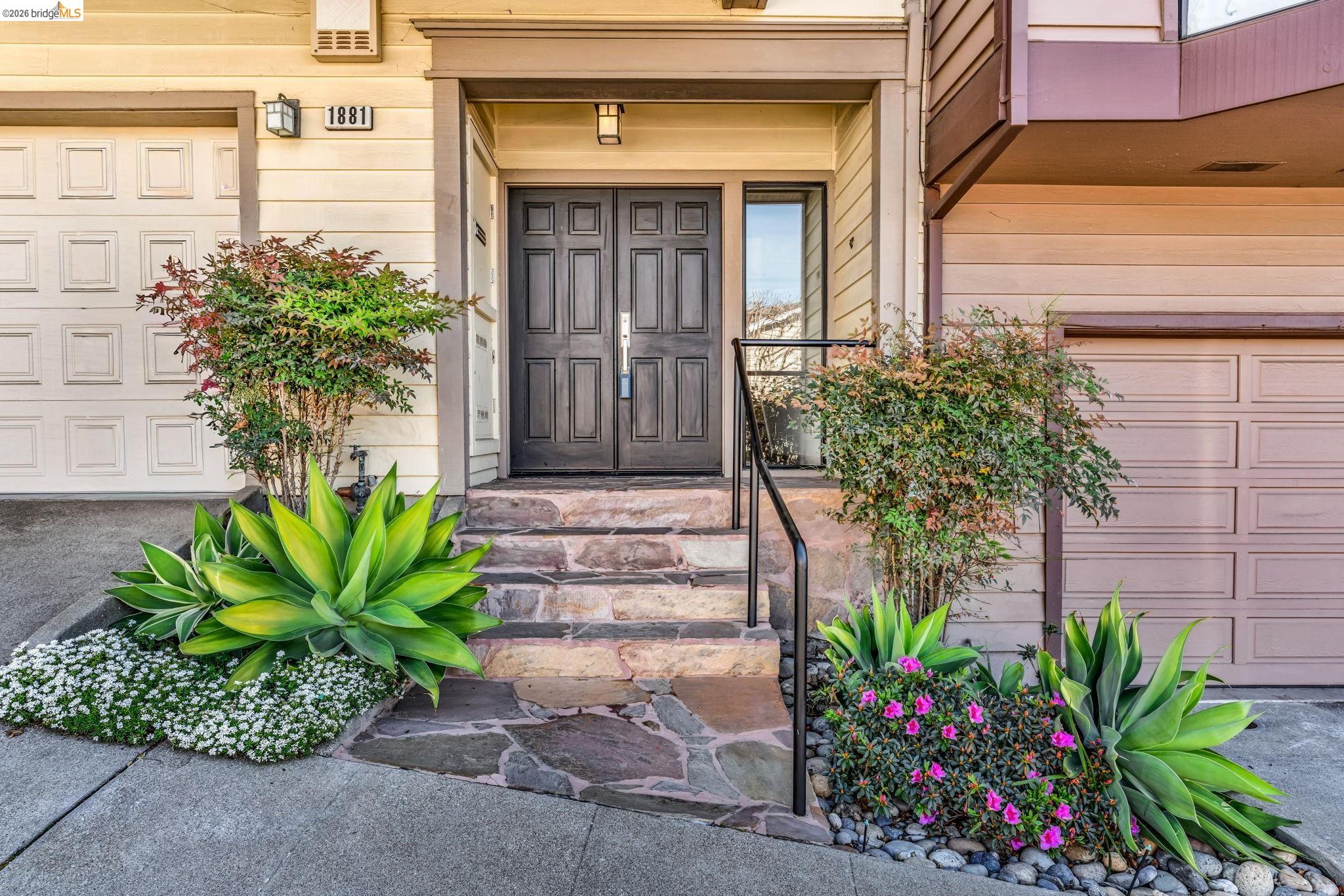 Photo #2: 41118667 Listing: Photo #2