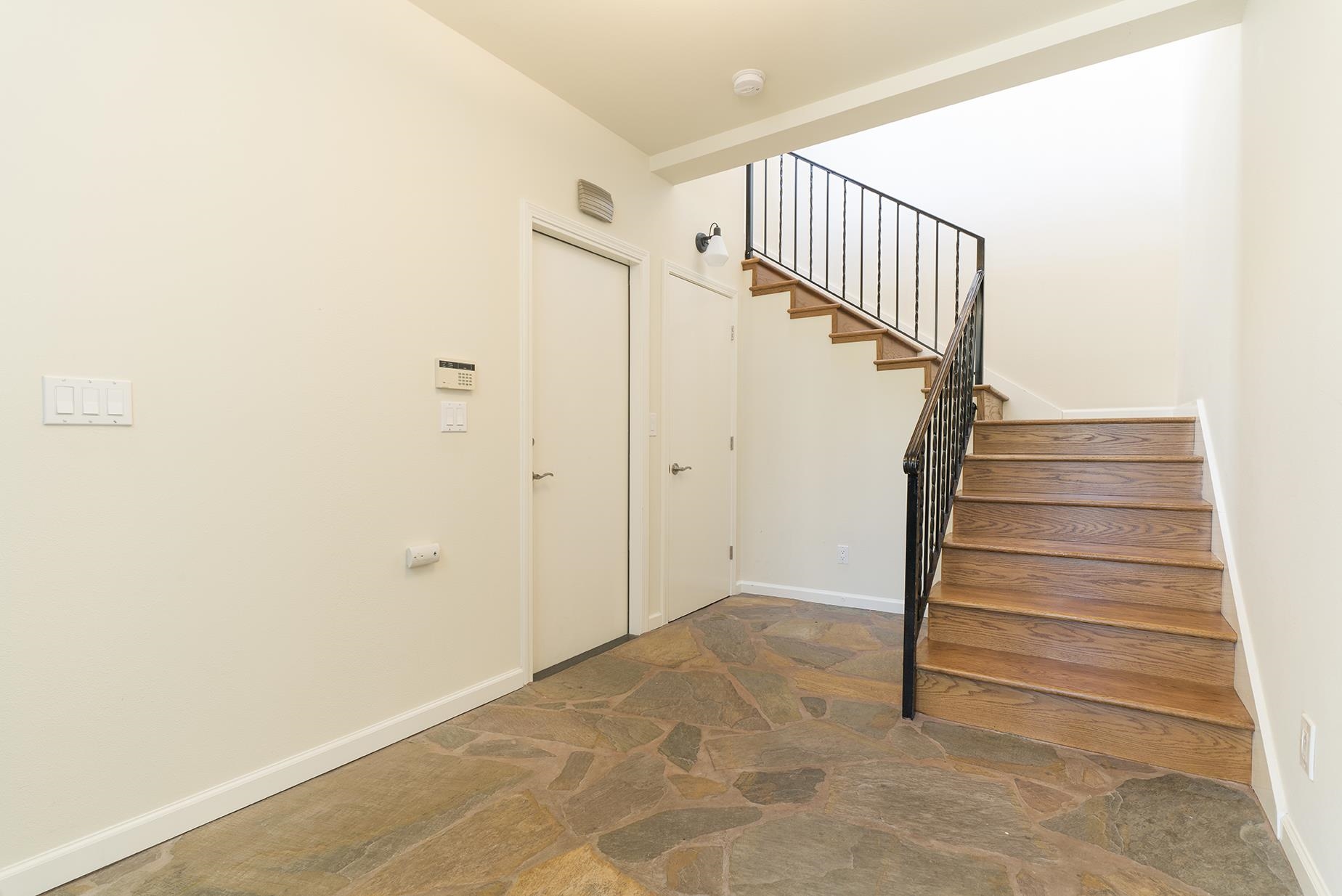 Detail Gallery Image 2 of 33 For 1881 Grand View Drive, Oakland,  CA 94618 - 2 Beds | 2/1 Baths