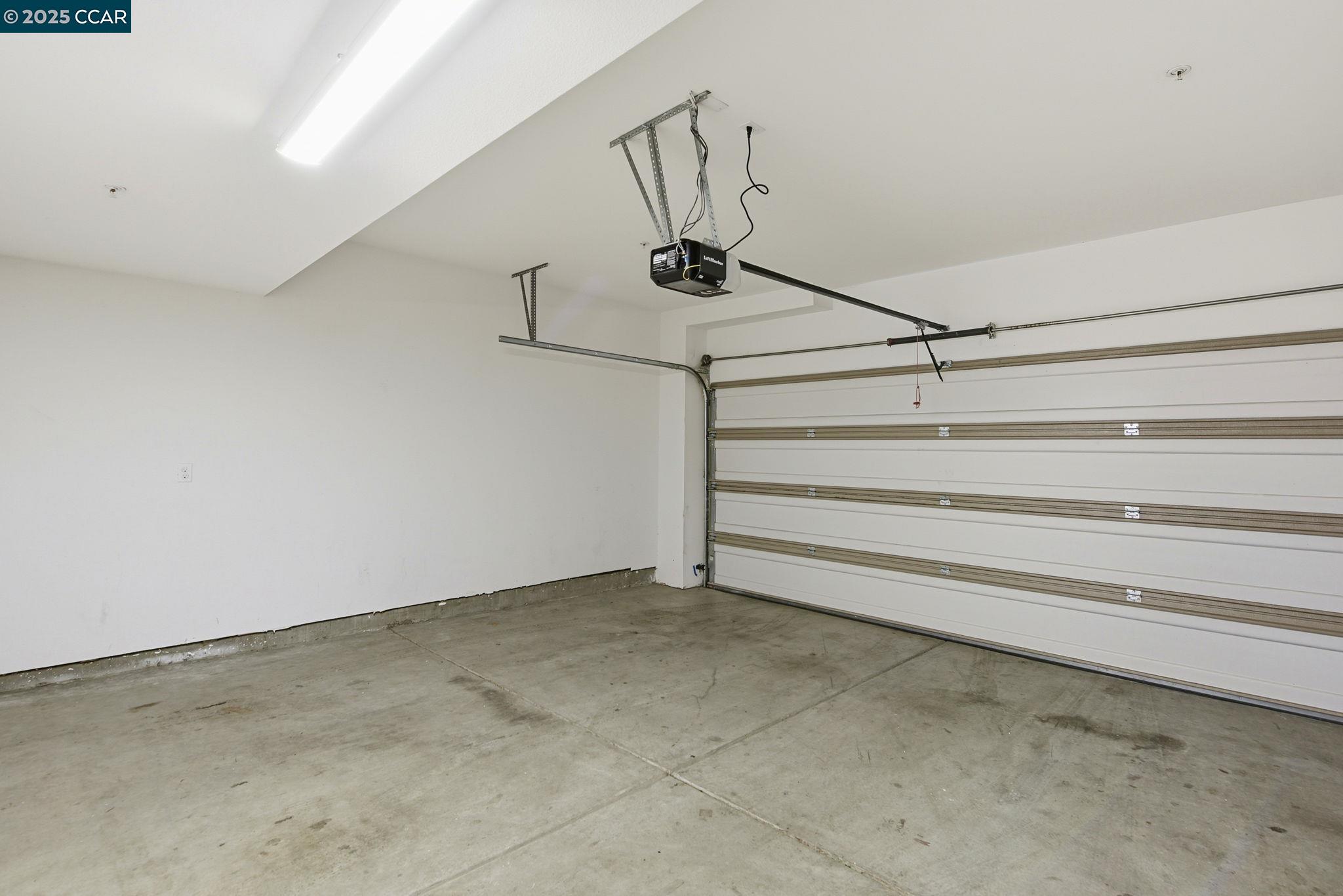 Photo #33: 41118695 Listing: Photo #33