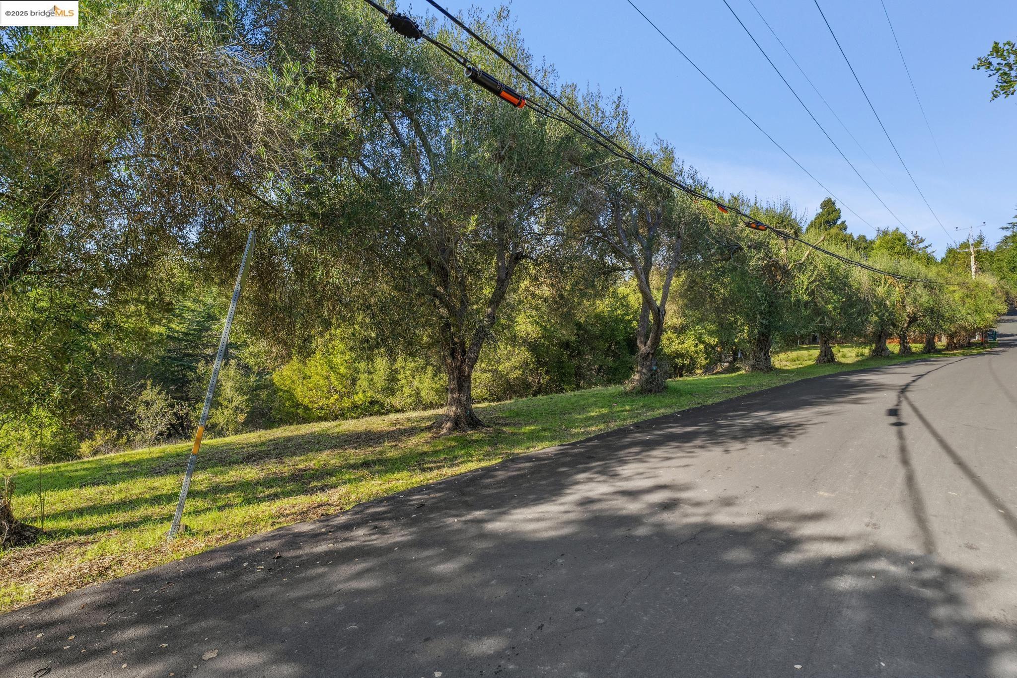 11330 Lochard St, Oakland, CA, 94605