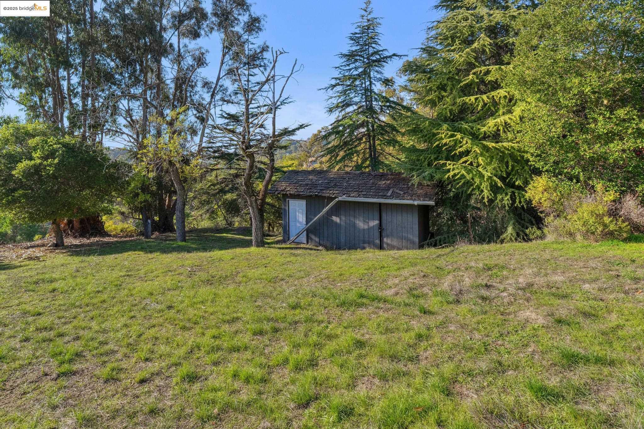 11330 Lochard St, Oakland, CA, 94605