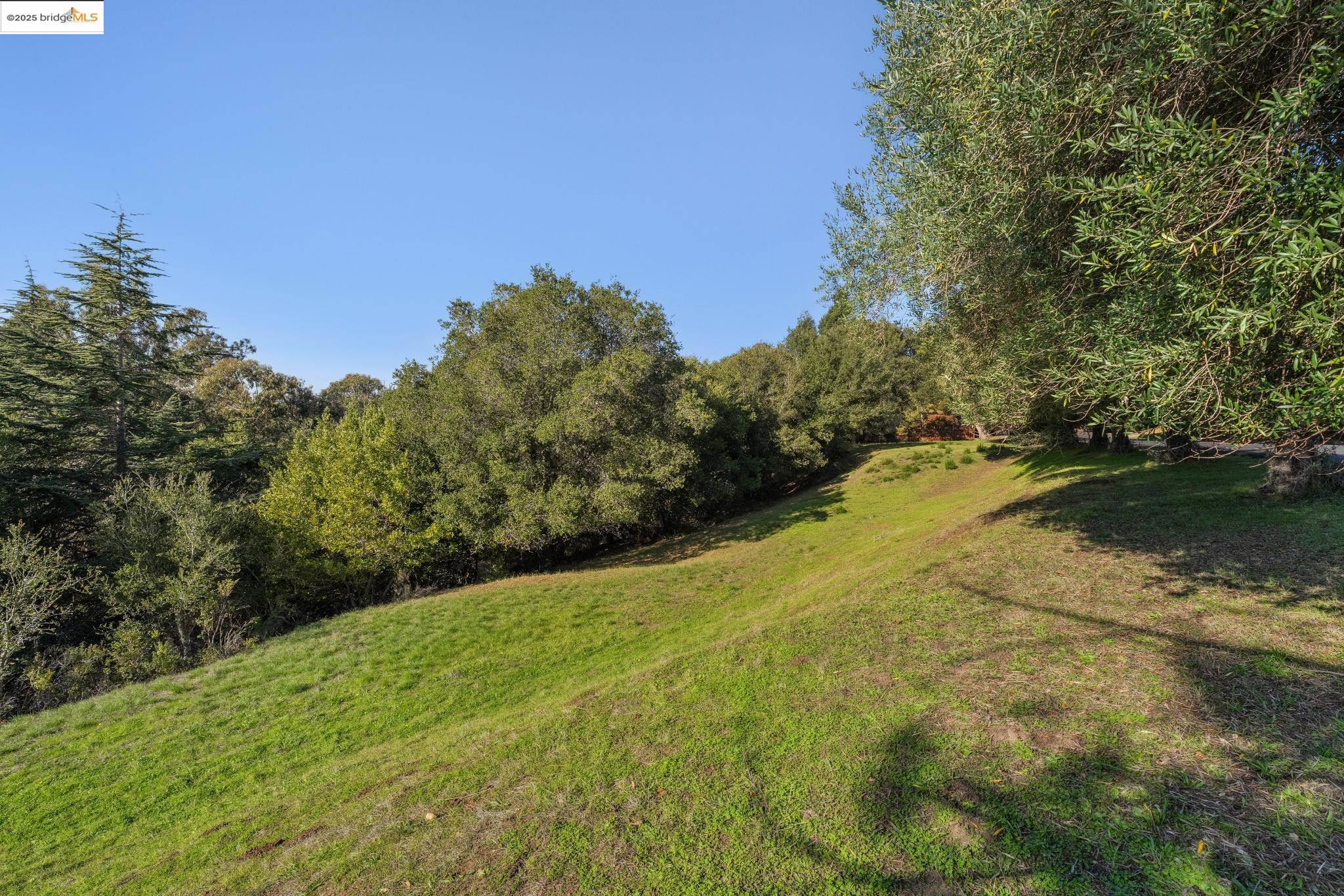 11330 Lochard St, Oakland, CA, 94605