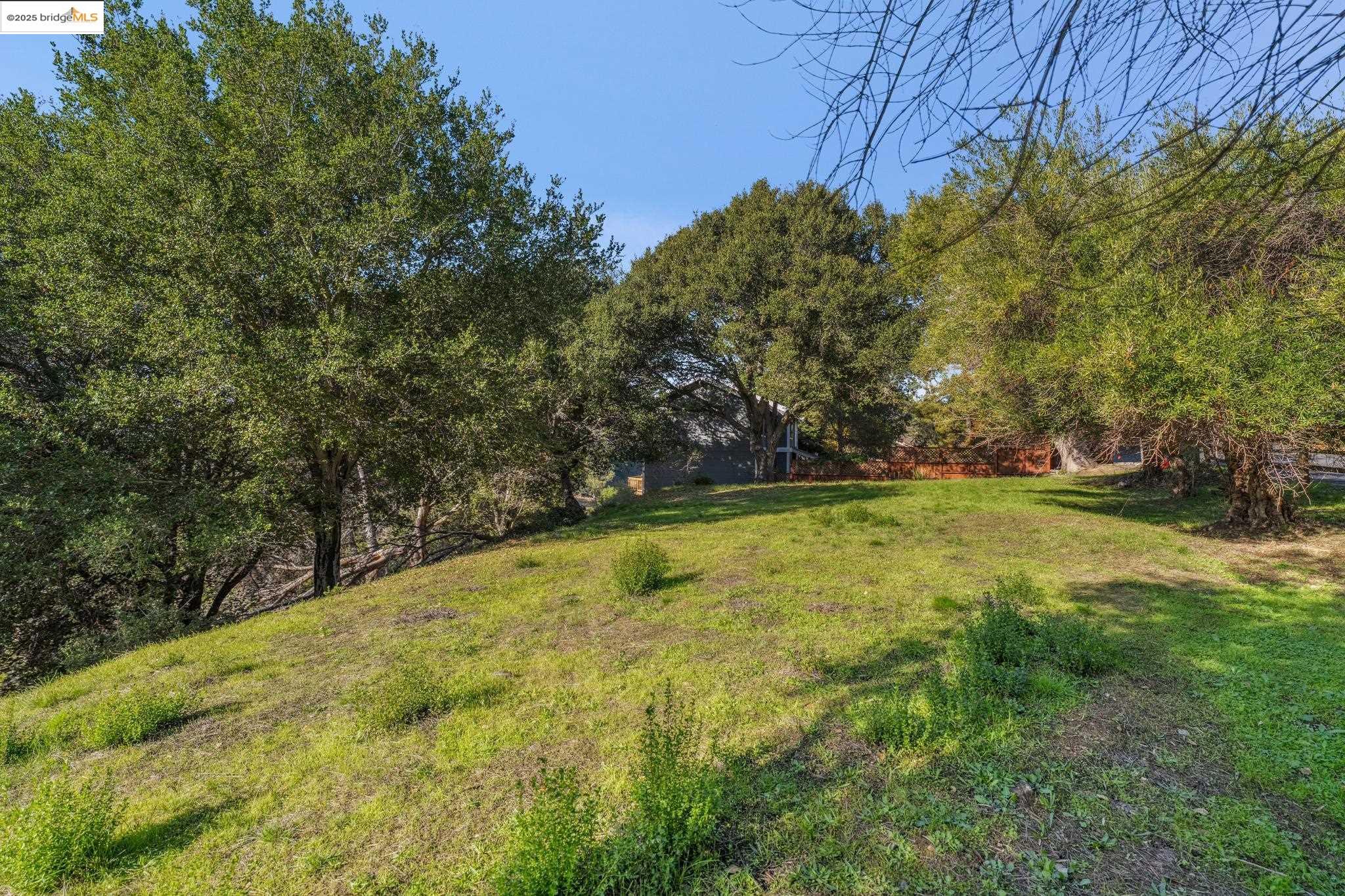 11330 Lochard St, Oakland, CA, 94605