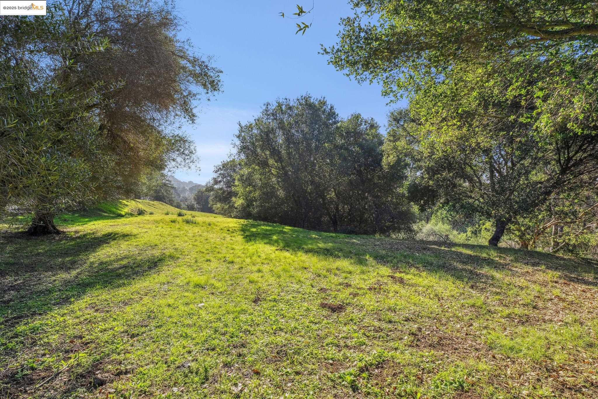 11330 Lochard St, Oakland, CA, 94605