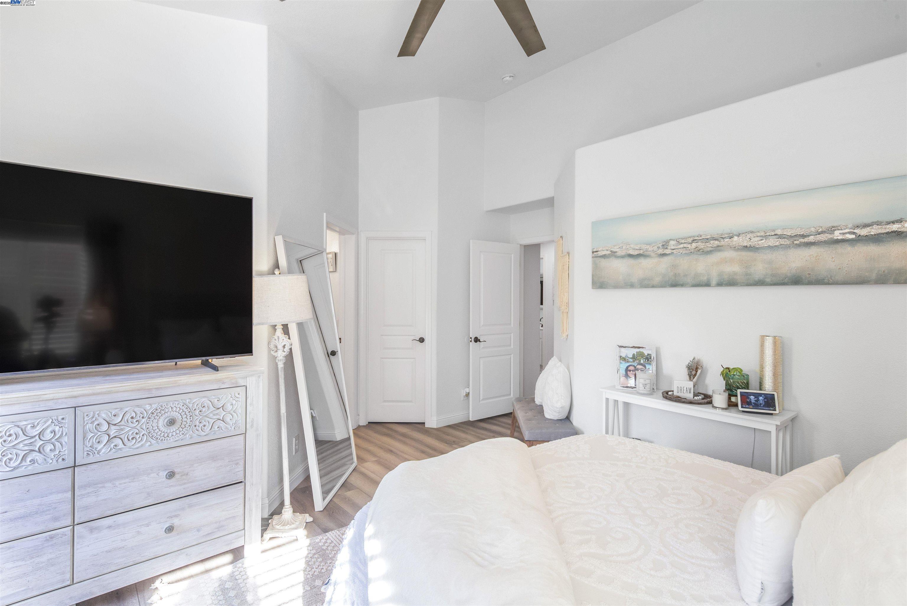 Detail Gallery Image 23 of 34 For 715 Bobcat Ln, Manteca,  CA 95336 - 4 Beds | 2 Baths