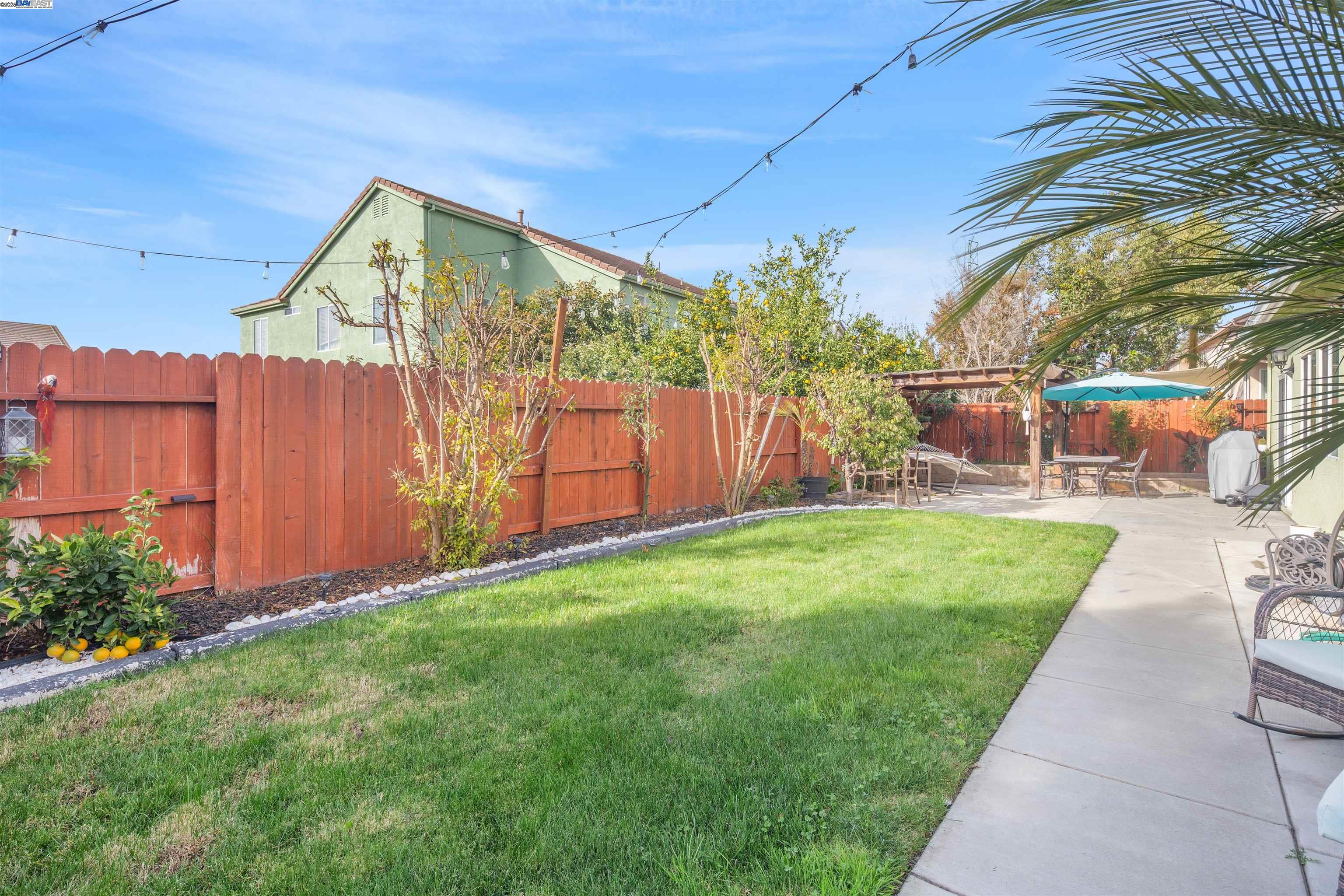 Detail Gallery Image 29 of 34 For 715 Bobcat Ln, Manteca,  CA 95336 - 4 Beds | 2 Baths