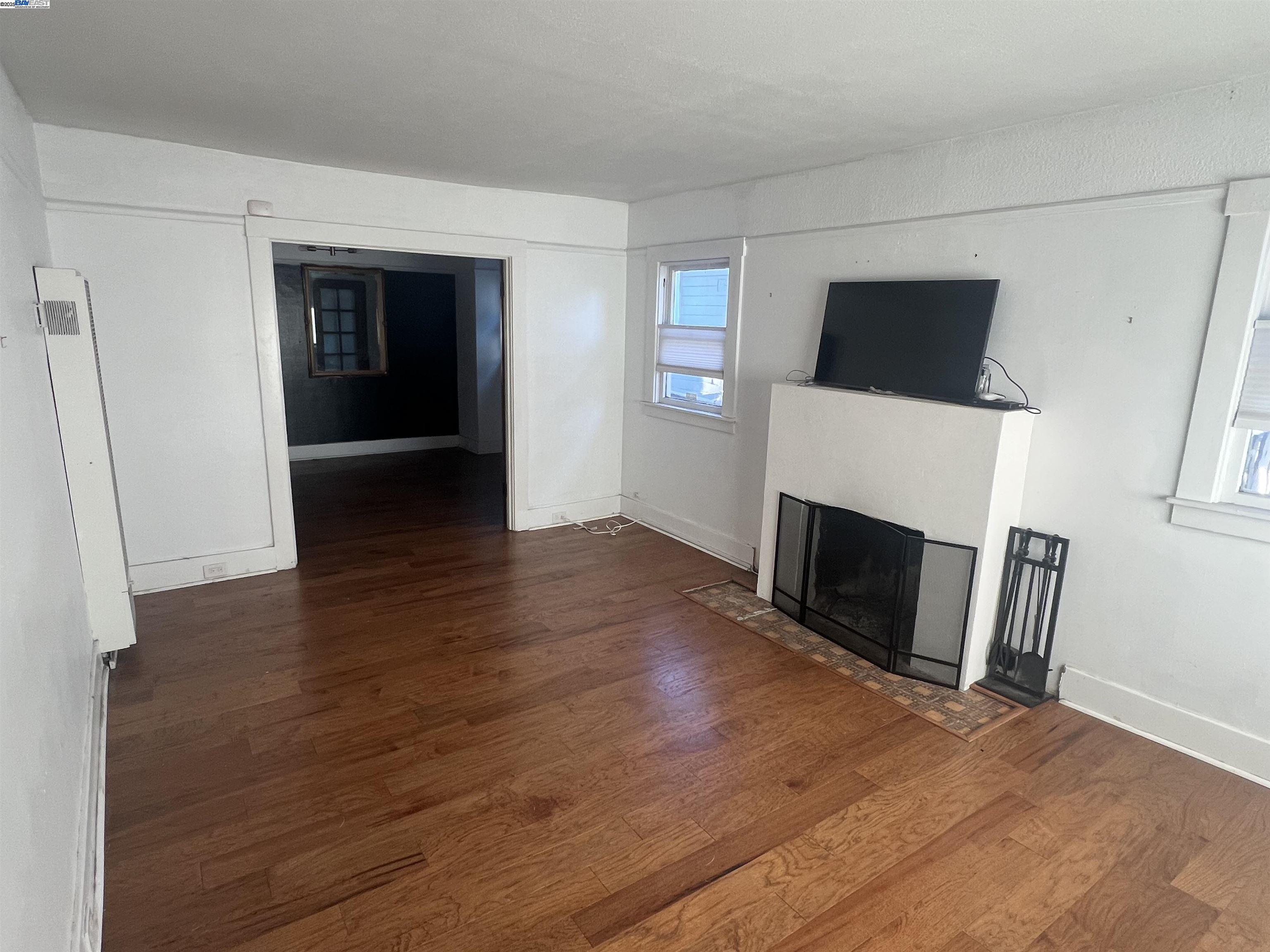 Detail Gallery Image 16 of 33 For 3720 Lyon Ave, Oakland,  CA 94601 - 3 Beds | 2 Baths