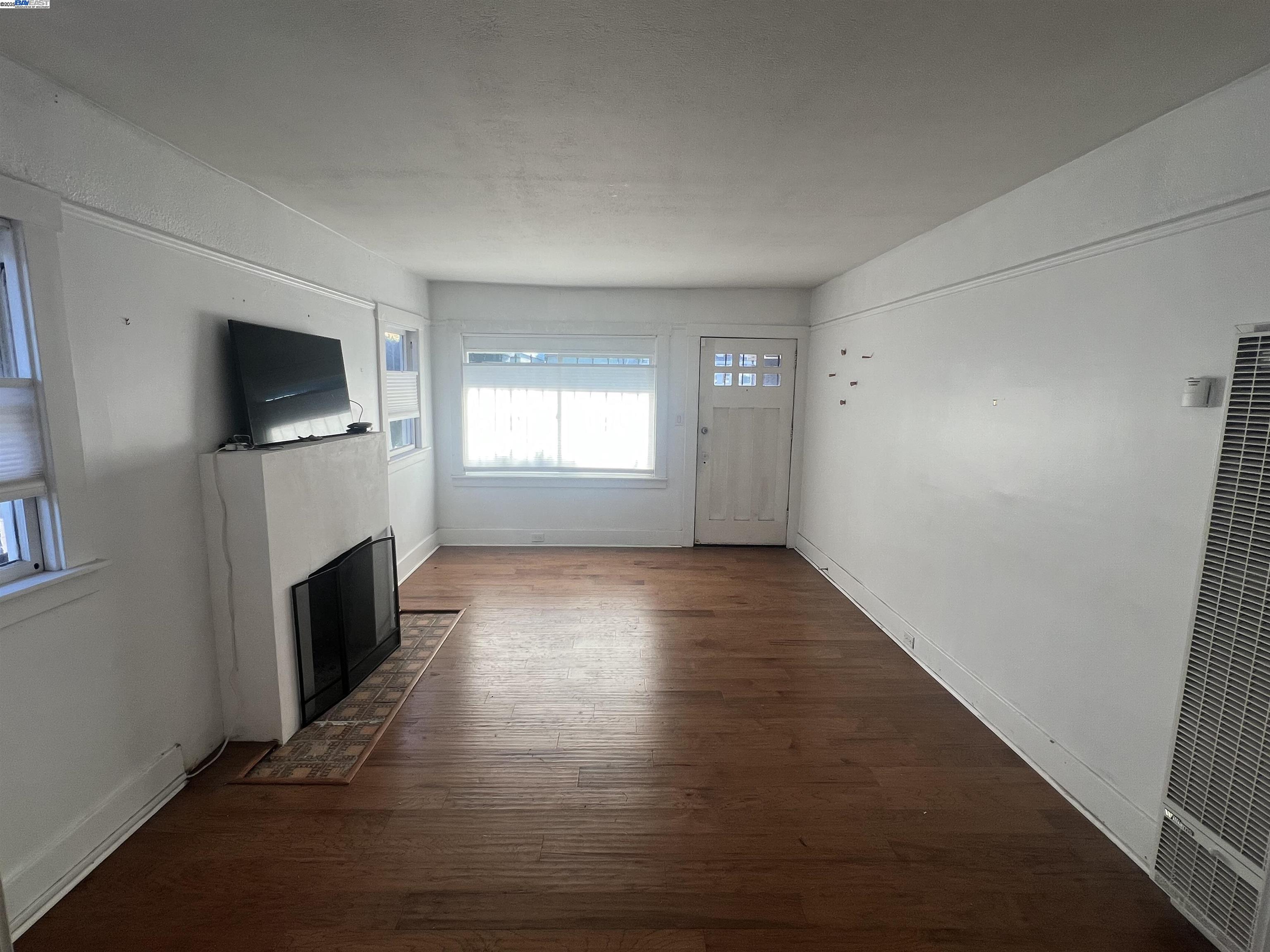 Detail Gallery Image 19 of 33 For 3720 Lyon Ave, Oakland,  CA 94601 - 3 Beds | 2 Baths