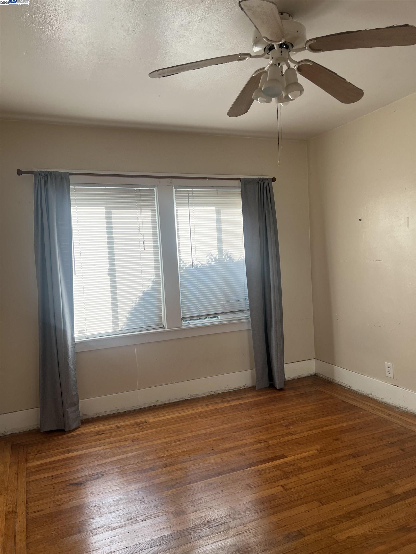 Detail Gallery Image 27 of 33 For 3720 Lyon Ave, Oakland,  CA 94601 - 3 Beds | 2 Baths