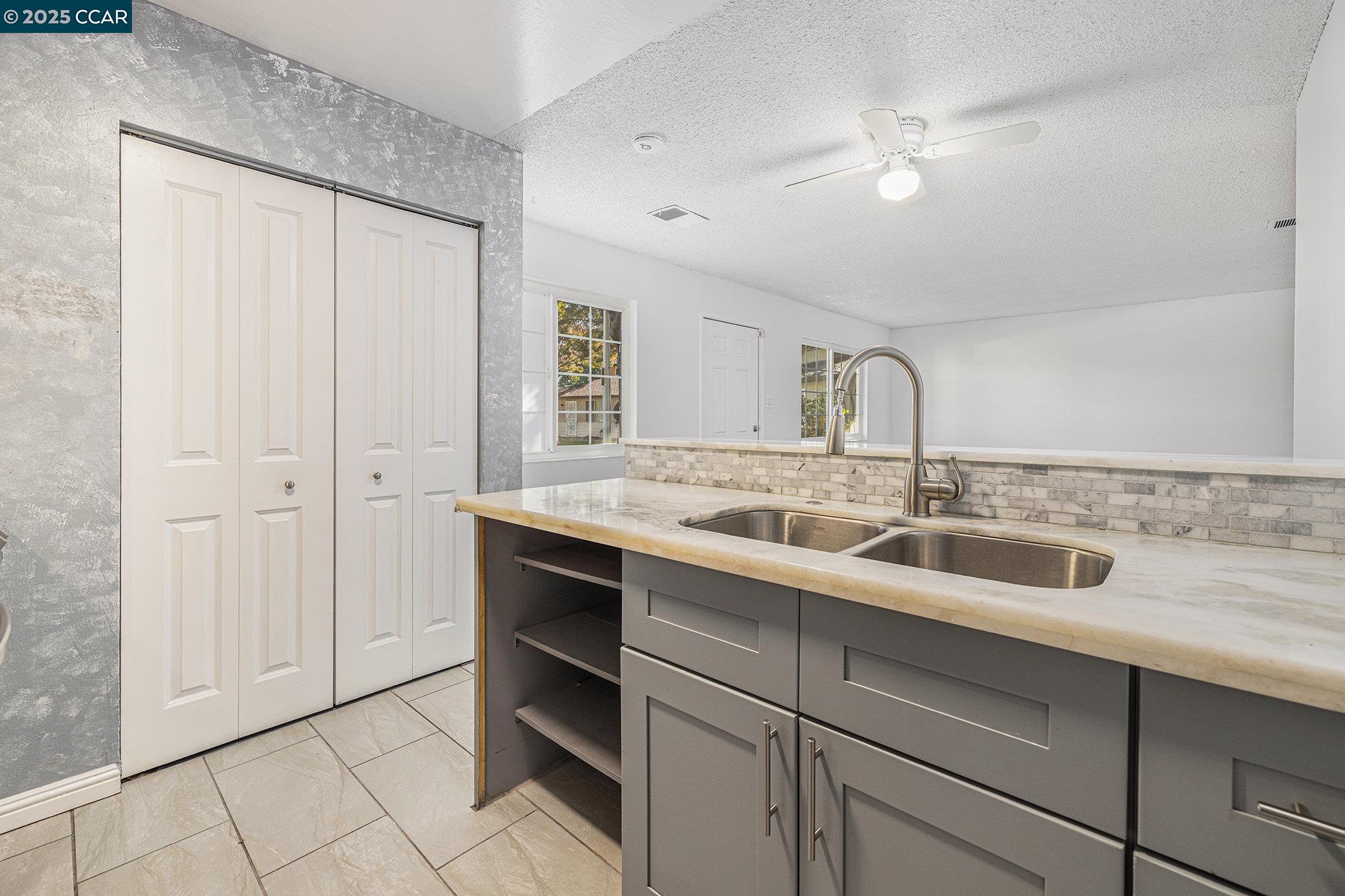 Detail Gallery Image 10 of 16 For 2408 Lemontree Ct #1,  Antioch,  CA 94509 - 2 Beds | 1 Baths