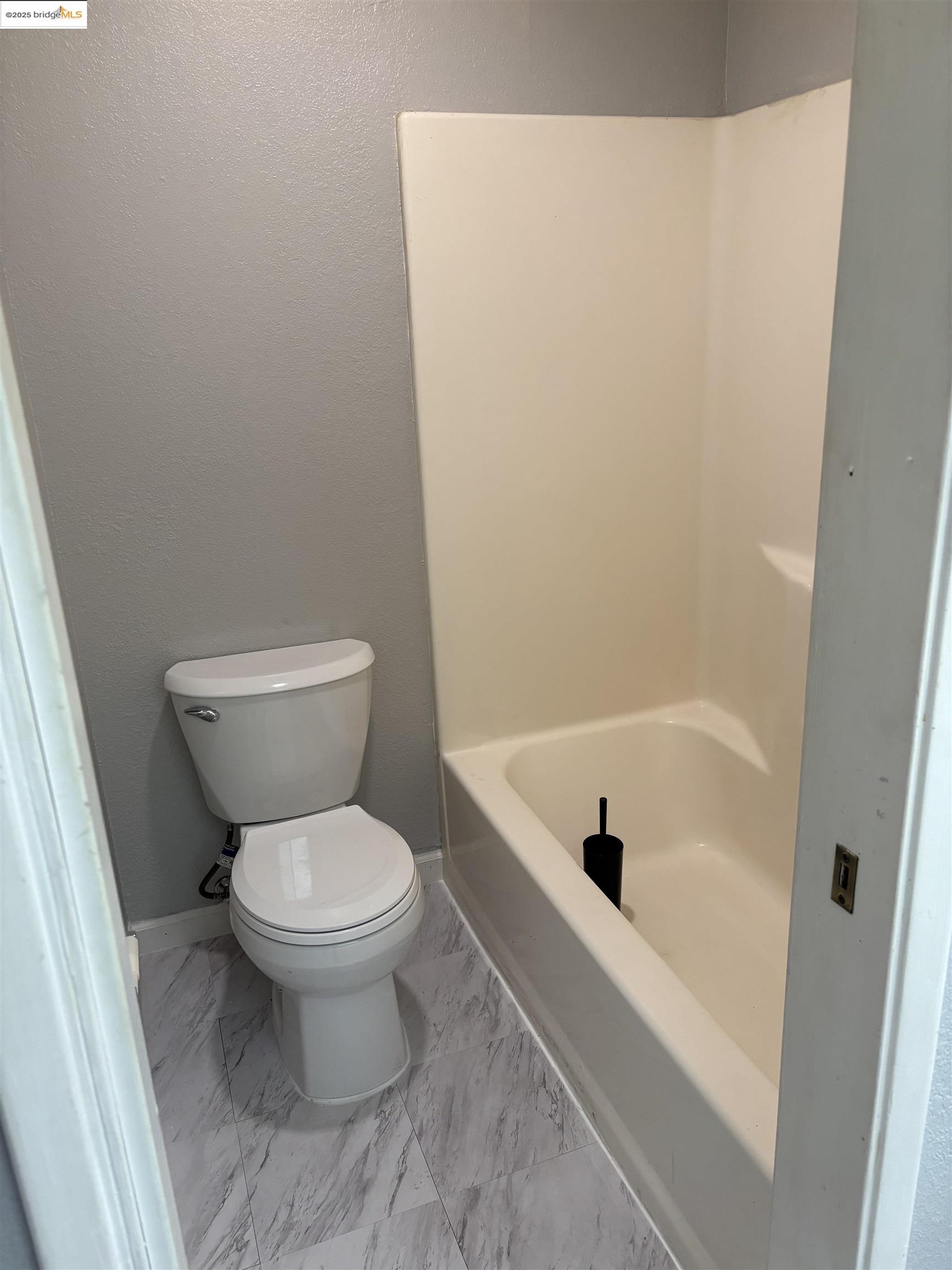 Photo #9: 41118894 Listing: Photo #9