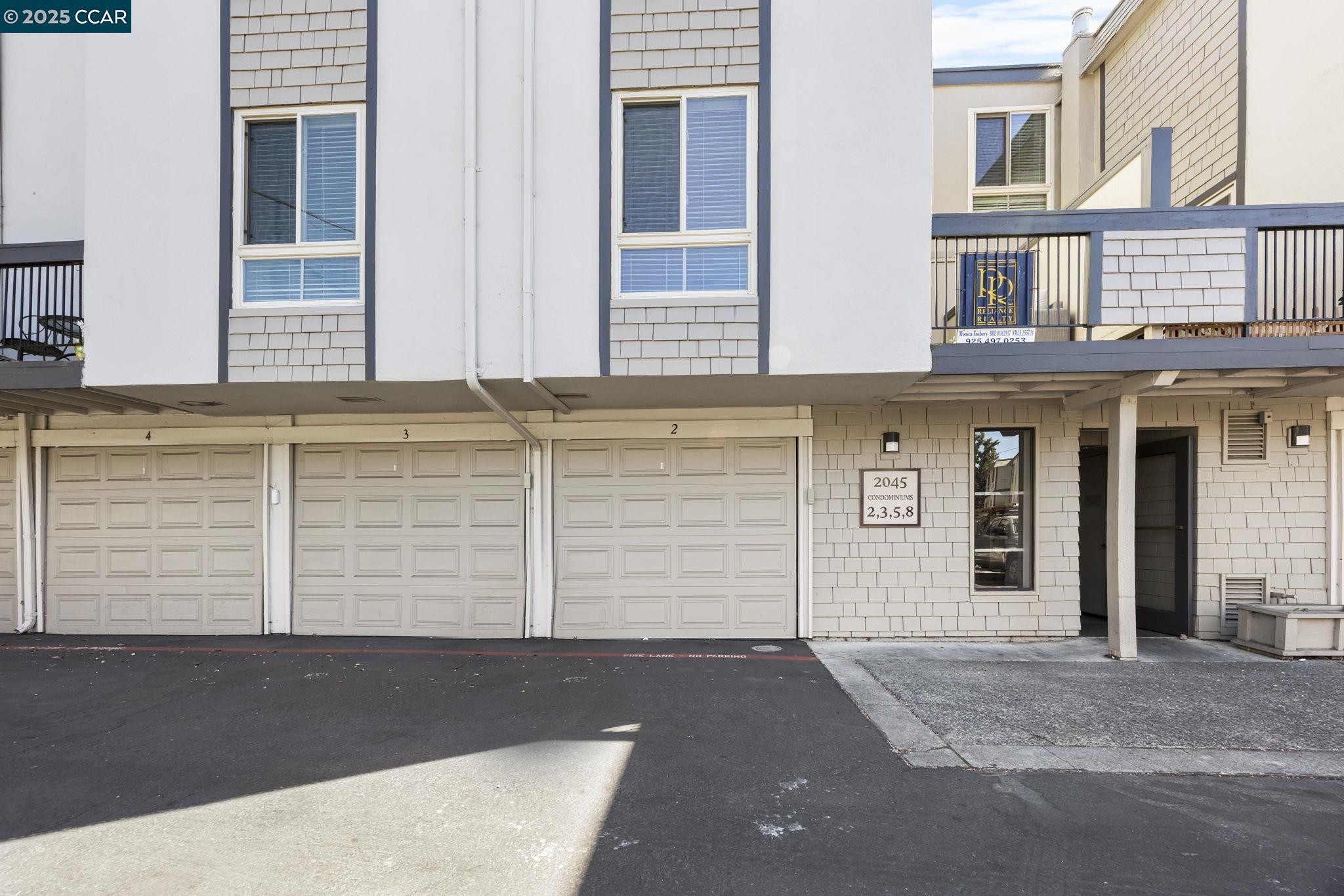 Detail Gallery Image 17 of 18 For 2045 Sierra Rd #2,  Concord,  CA 94518 - 3 Beds | 2/1 Baths