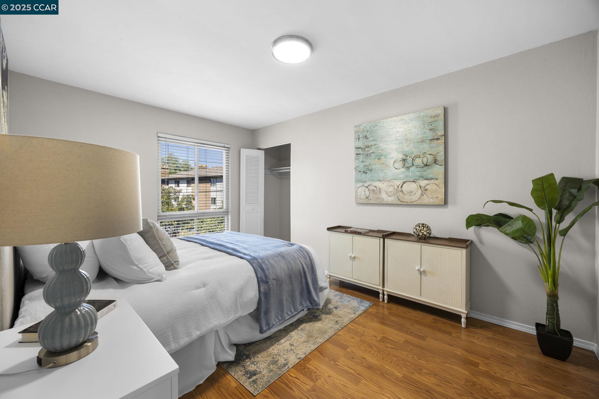 Detail Gallery Image 8 of 18 For 2045 Sierra Rd #2,  Concord,  CA 94518 - 3 Beds | 2/1 Baths