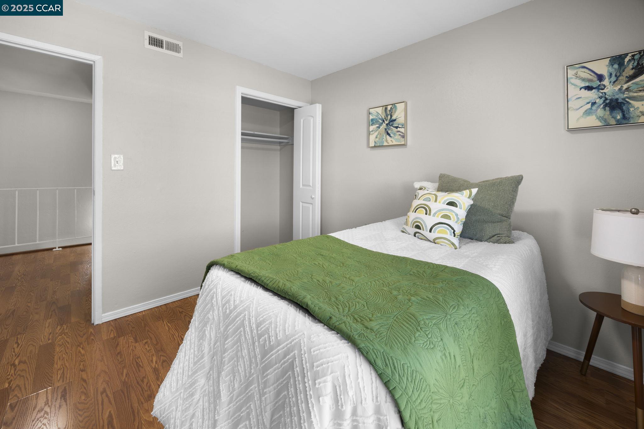 Detail Gallery Image 9 of 18 For 2045 Sierra Rd #2,  Concord,  CA 94518 - 3 Beds | 2/1 Baths