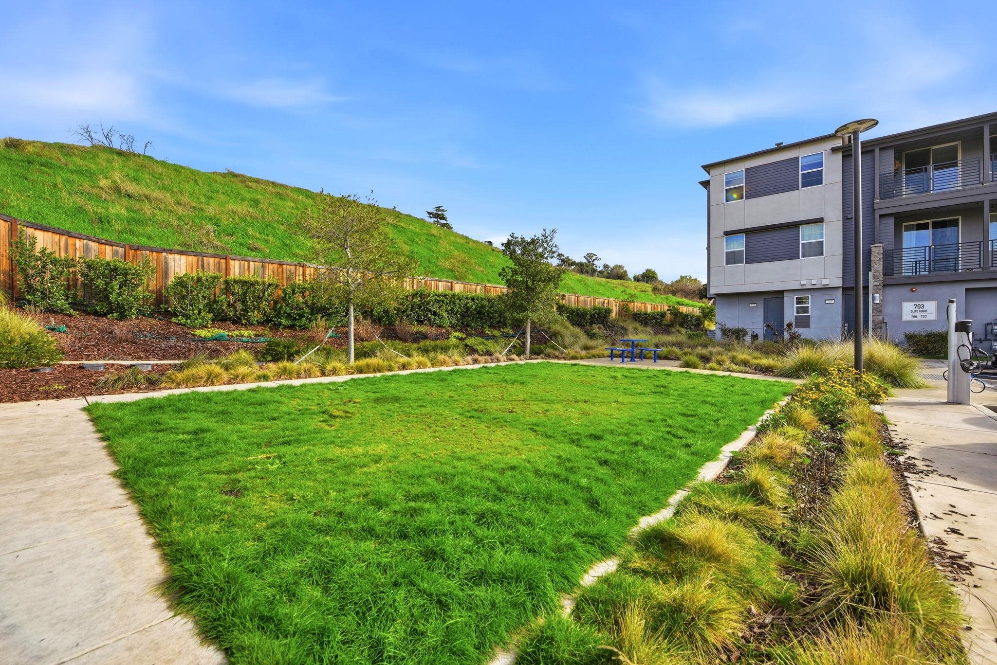 Detail Gallery Image 42 of 51 For 721 Delve Ct, Hayward,  CA 94544 - 4 Beds | 3/1 Baths