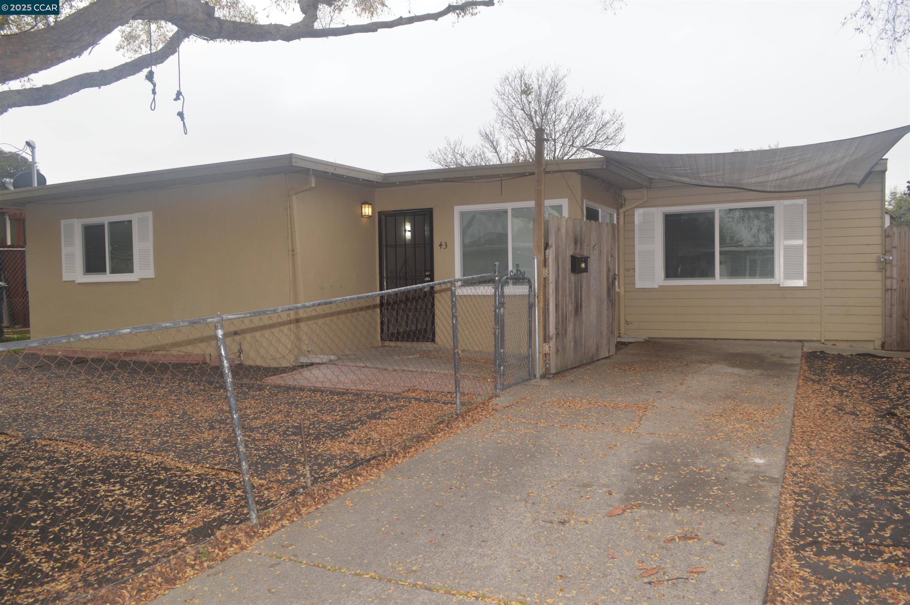 Detail Gallery Image 3 of 23 For 43 Bay Dr, Bay Point,  CA 94565 - 3 Beds | 1 Baths